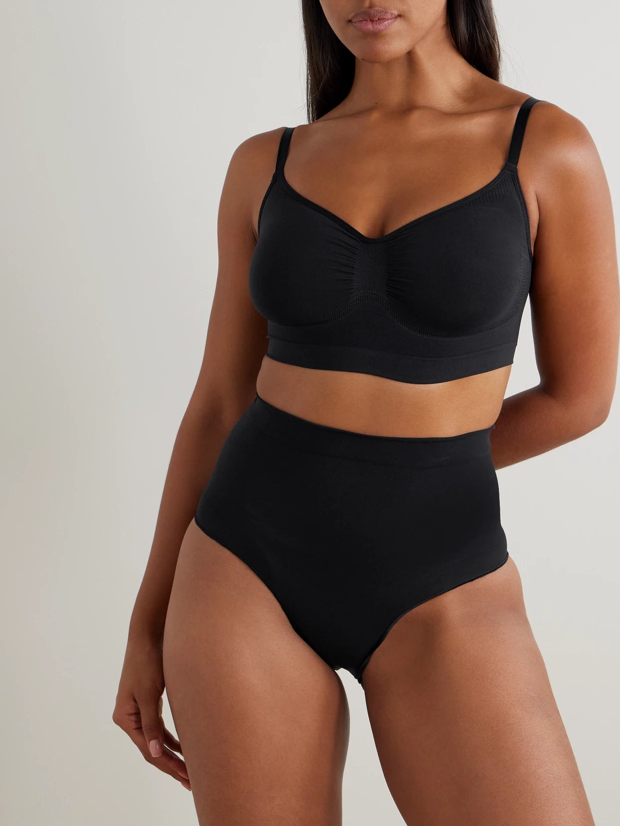 Seamless Sculpt Bralette - Onyx
