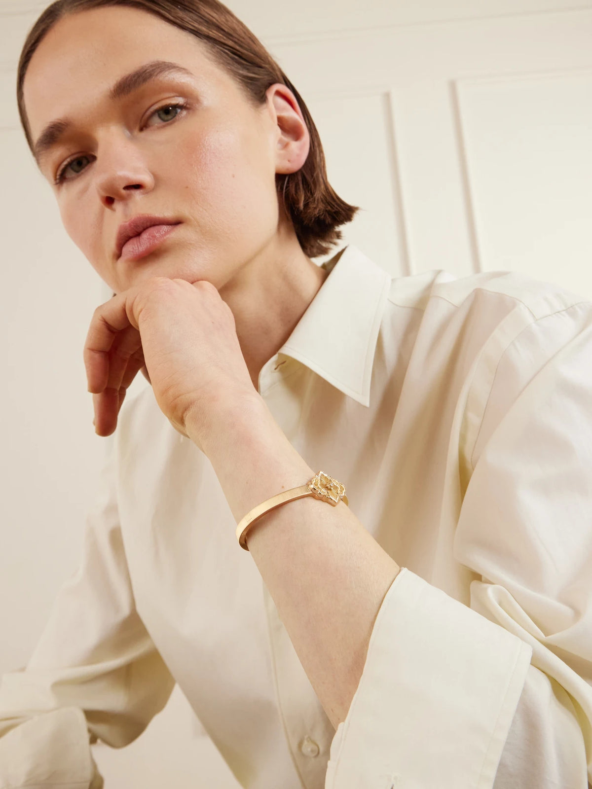 Image of Bracelets. Product name - Opera Tulle 18-karat Gold, Mother-of-pearl And Diamond Bangle in Multi colour by brand - Buccellati