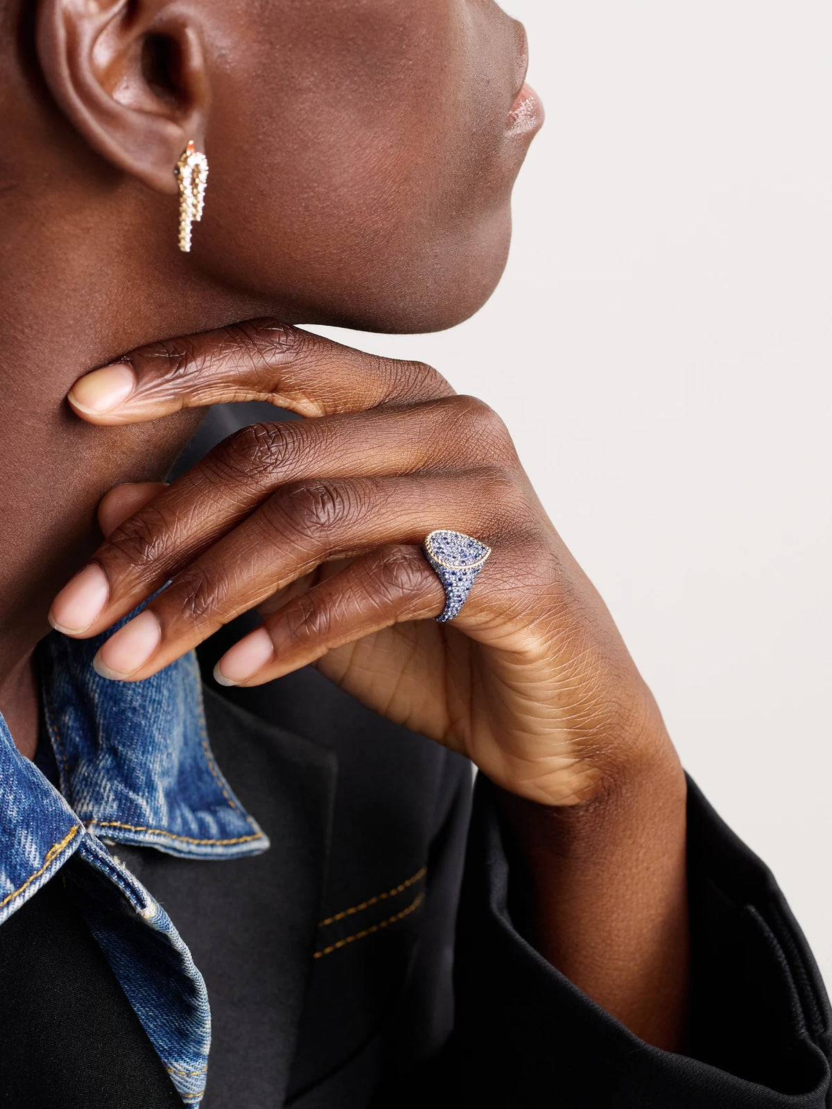 Image of Rings. Product name - Poire 9-karat Gold Sapphire Ring in Blue colour by brand - Yvonne Léon