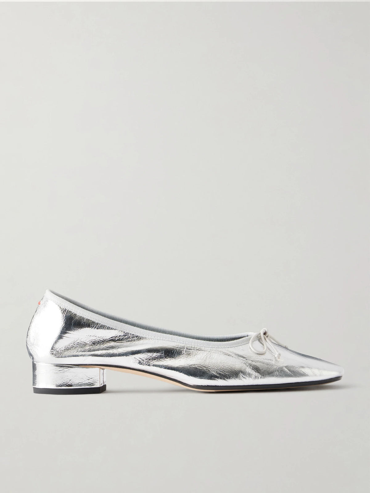 Onda Bow-detailed Crinkled Metallic Leather Pumps