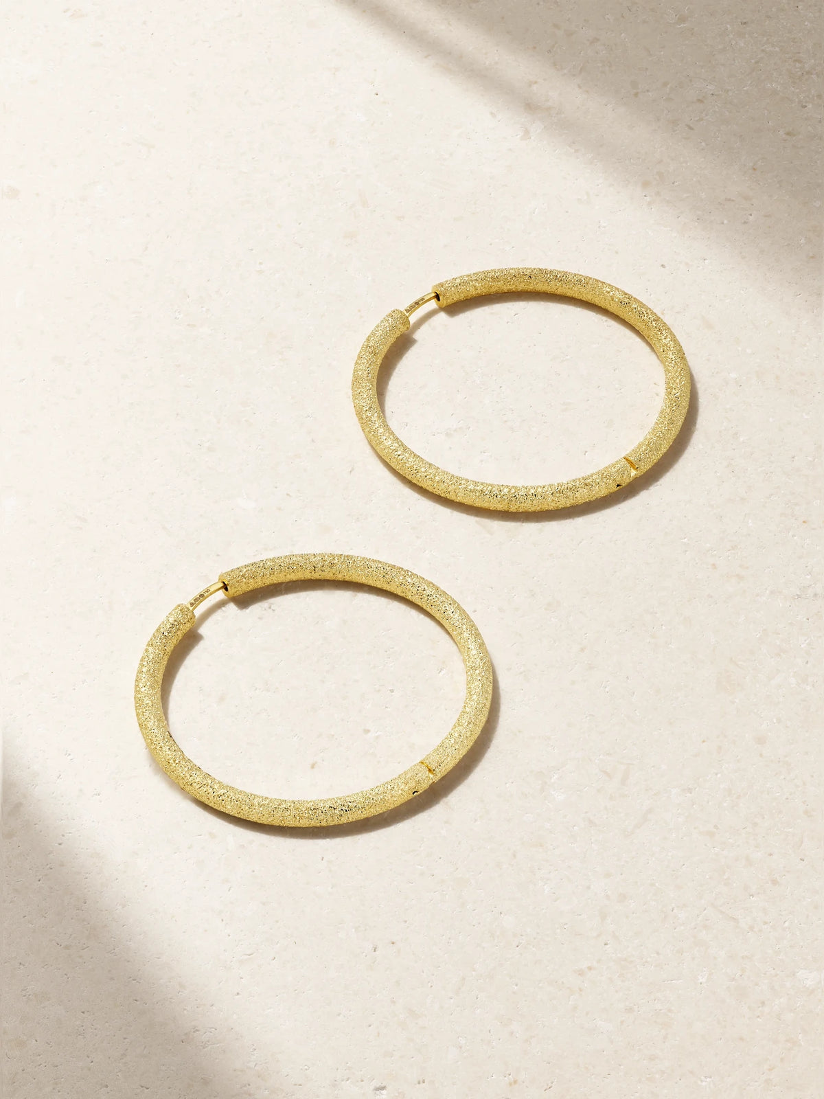 Florentine Finish Large 18-karat Gold Hoop Earrings