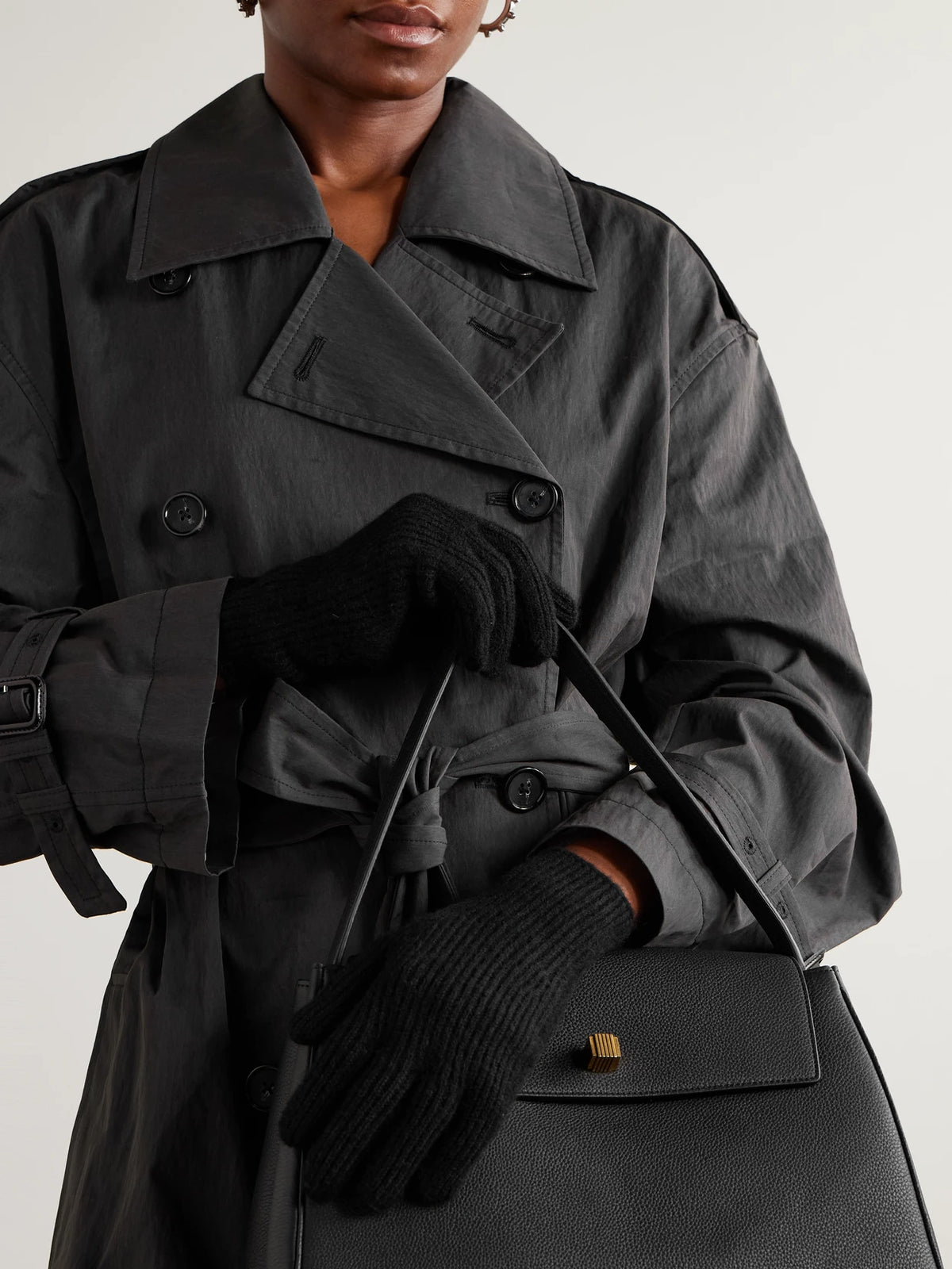 Image of Gloves & Mittens. Product name - Ribbed Cashmere Gloves in Black colour by brand - TOTEME