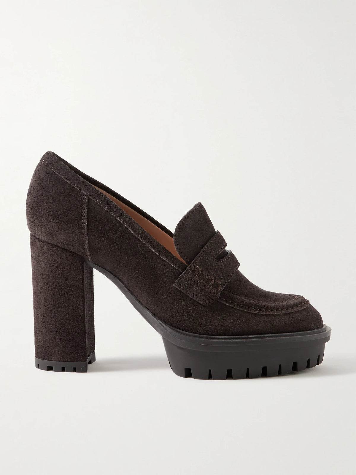 70 Suede Pumps