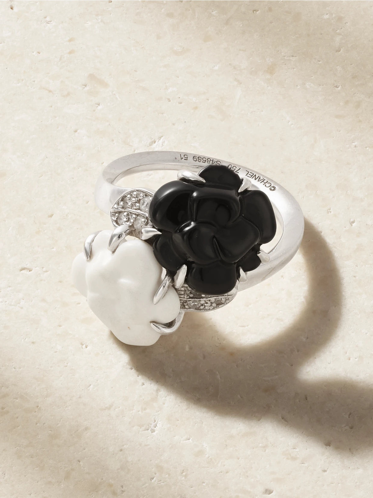 Stephanie Windsor + Chanel Vintage 1990s Camelia 18-karat Gold, Diamond And Ceramic Ring