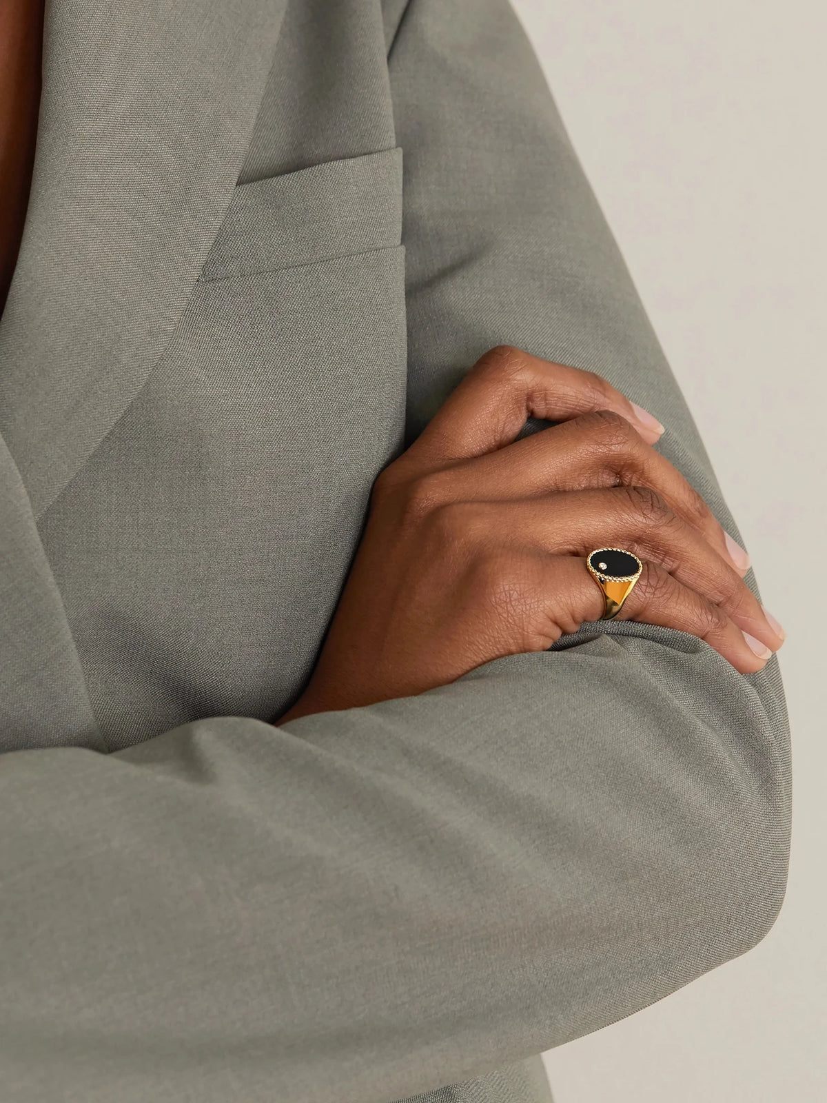 Image of Rings. Product name - 9-karat Gold, Onyx And Diamond Signet Ring in Multi colour by brand - Yvonne Léon