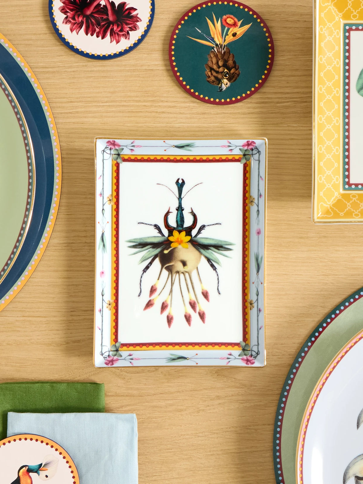 Image of Decor. Product name - + Beto Val Gold-plated Painted Porcelain Trinket Tray in White colour by brand - La DoubleJ