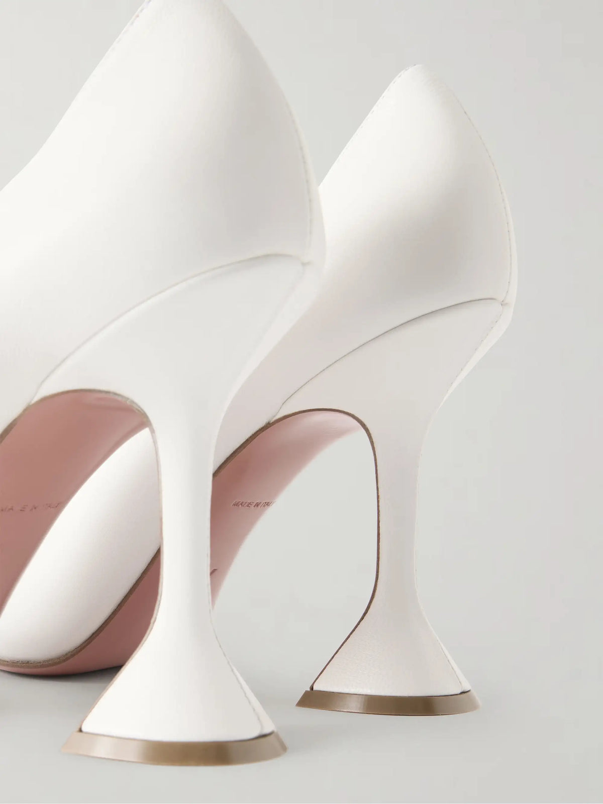 Ami Leather Pumps