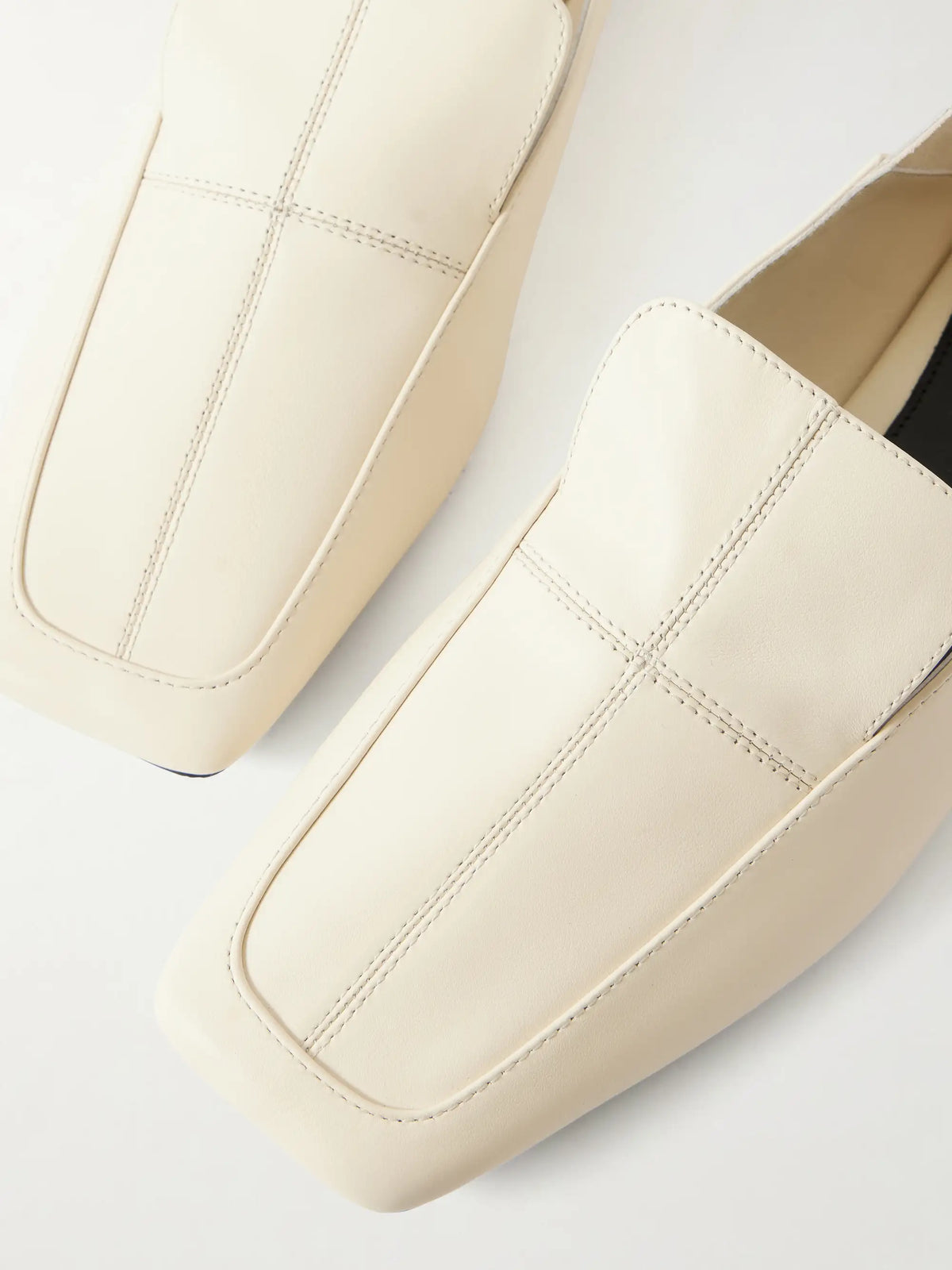 Minimal Flat Leather Loafer