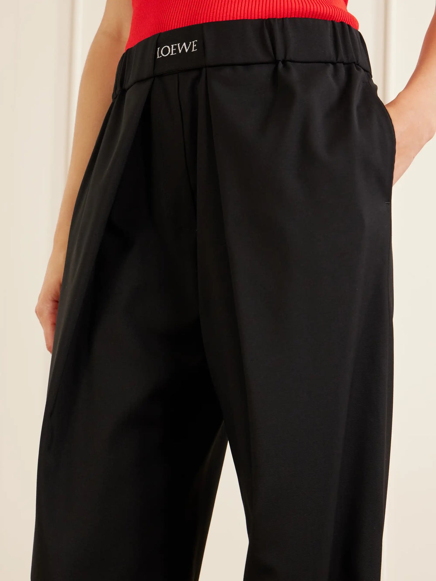 Pleated Wool Mid-rise Straight-leg Pants