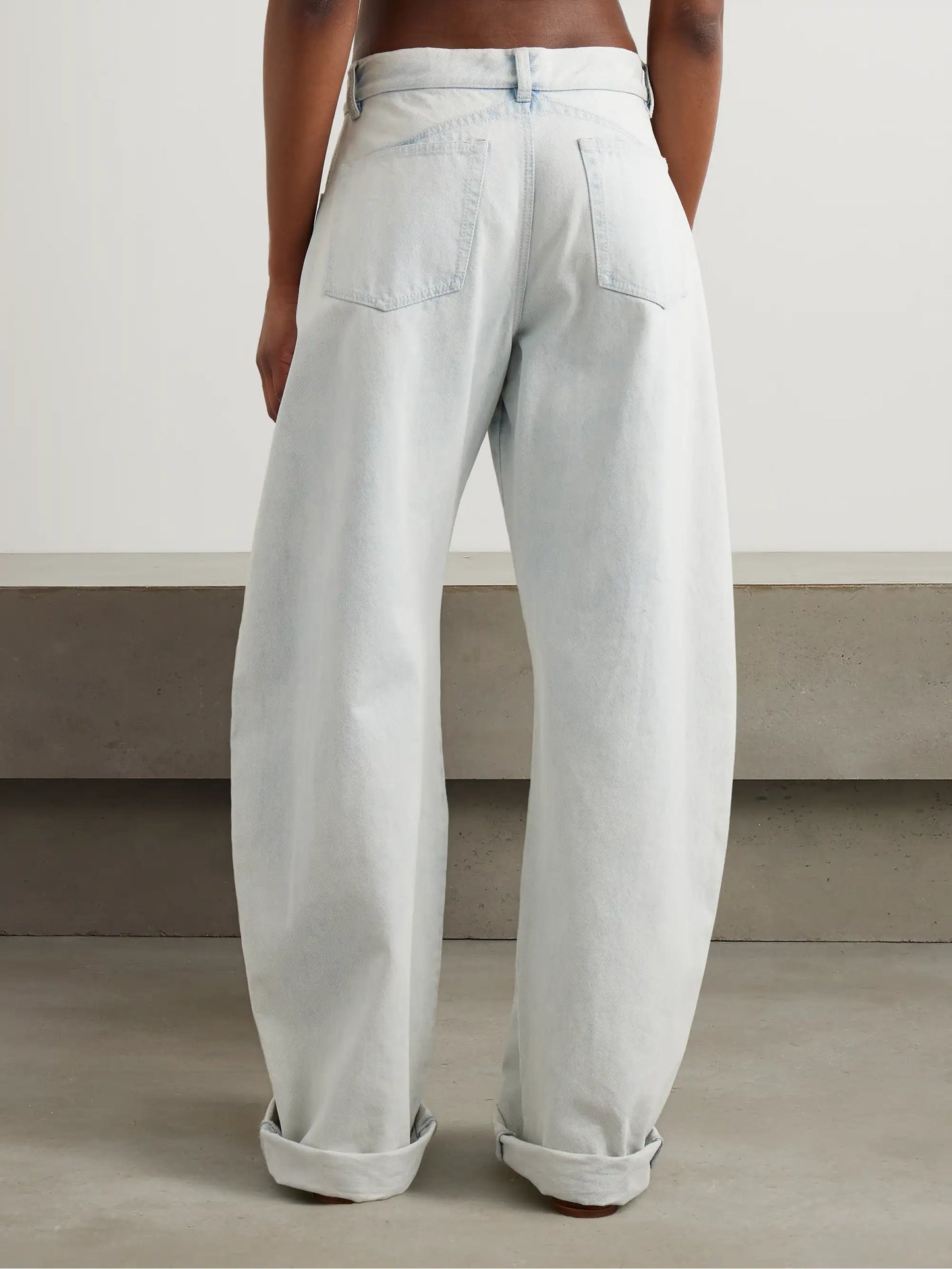 Low-rise Barrel-leg Jeans