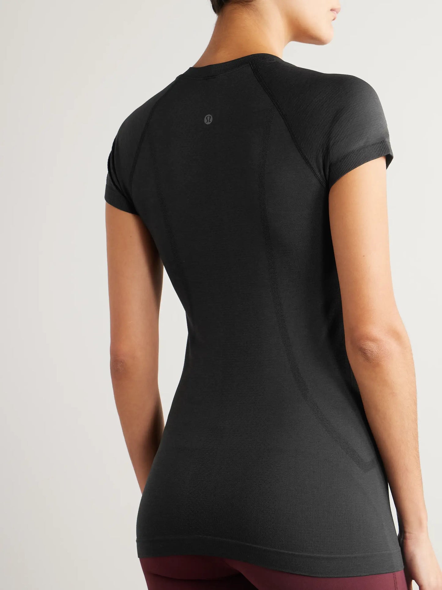 Swiftly Tech Short-sleeve Shirt 2.0 - Hip Length