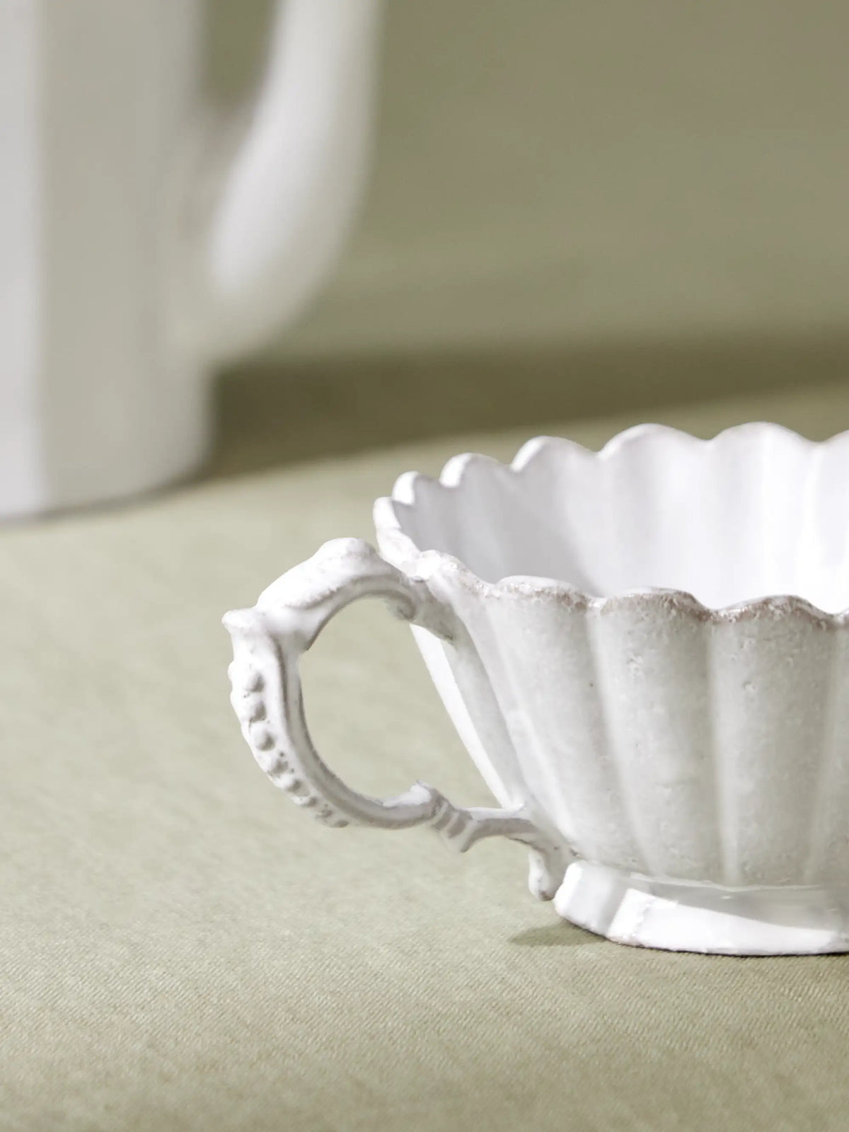 Marguerite Ceramic Tea Cup
