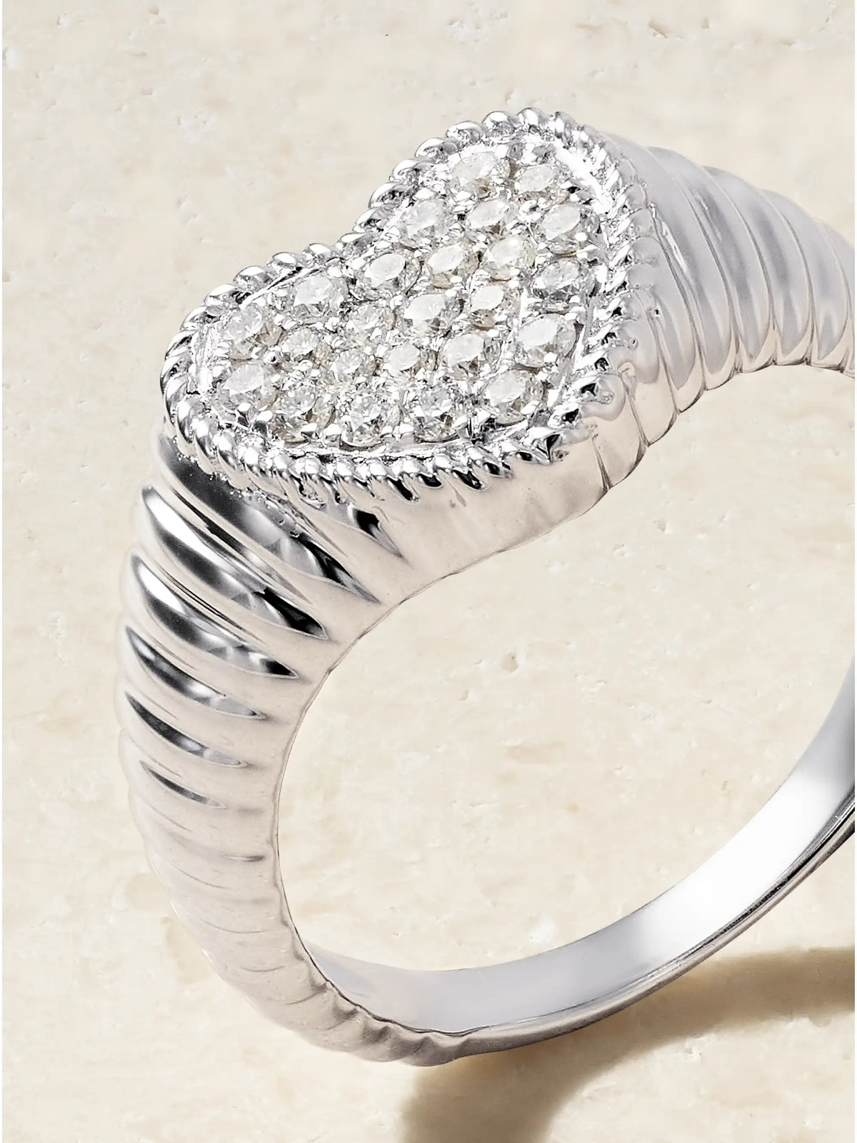 Baby Chevalière Coeur Berlingot 9-karat White Gold Diamond Signet Ring