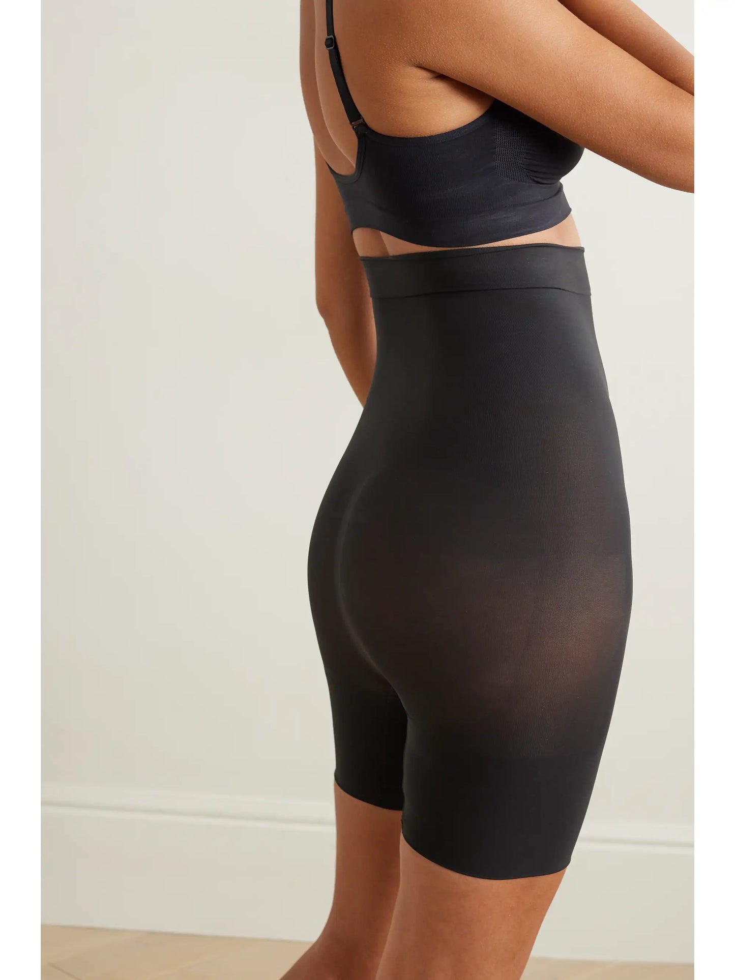 Seamless Sculpt Mid Thigh Shorts - Onyx
