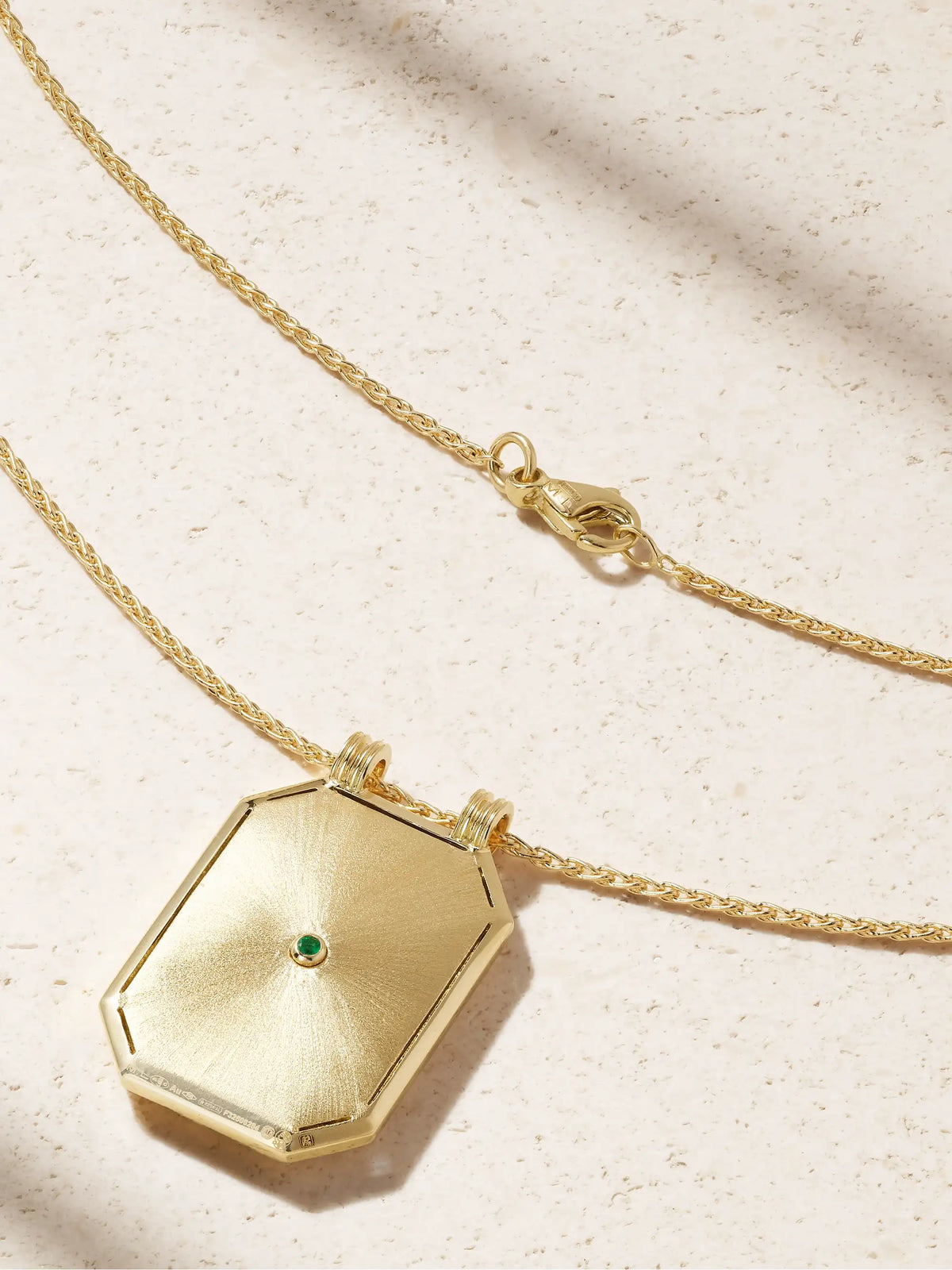 Luck Scapular 18-karat Gold Emerald Necklace