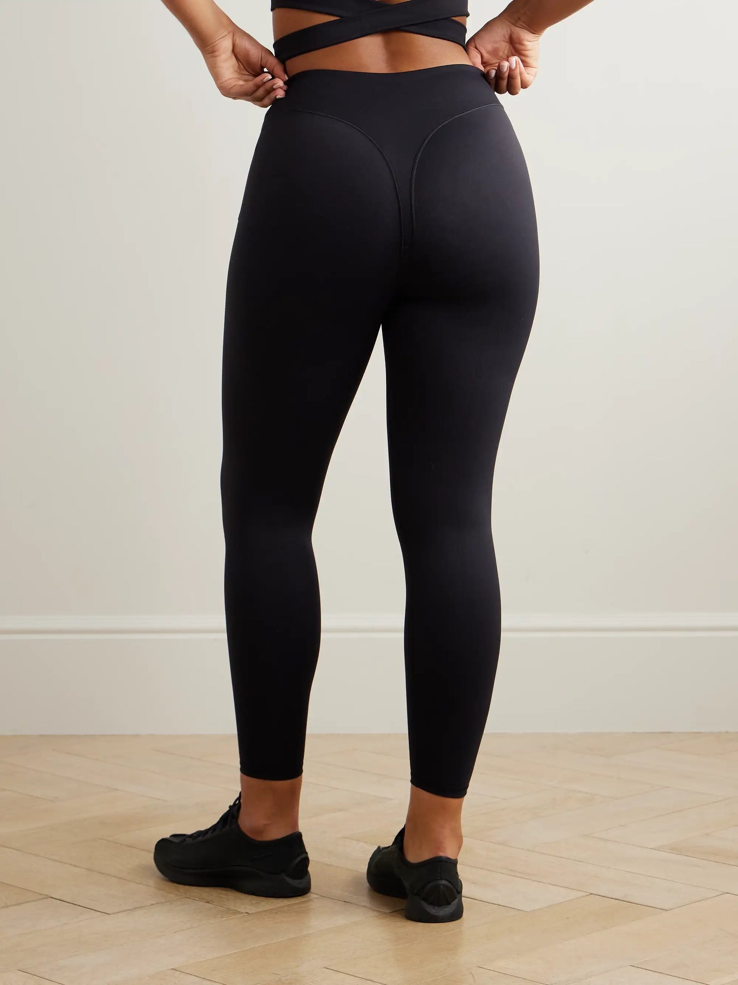 + Nike V-line 26" Leggings - Obsidian