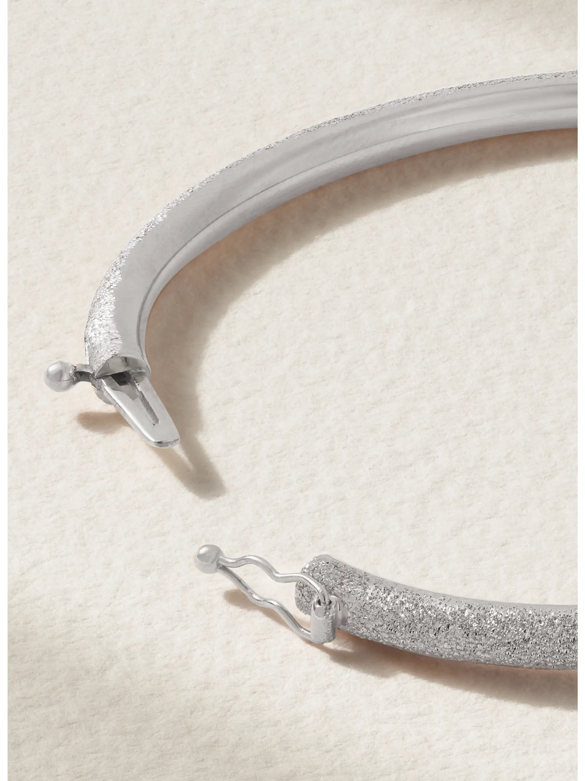 Florentine Finish 18-karat White Gold Bangle