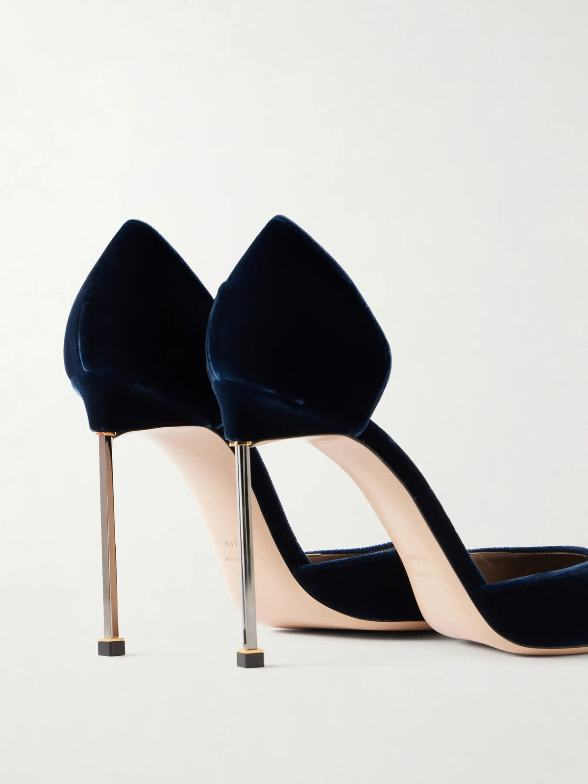 105 Velvet Pumps