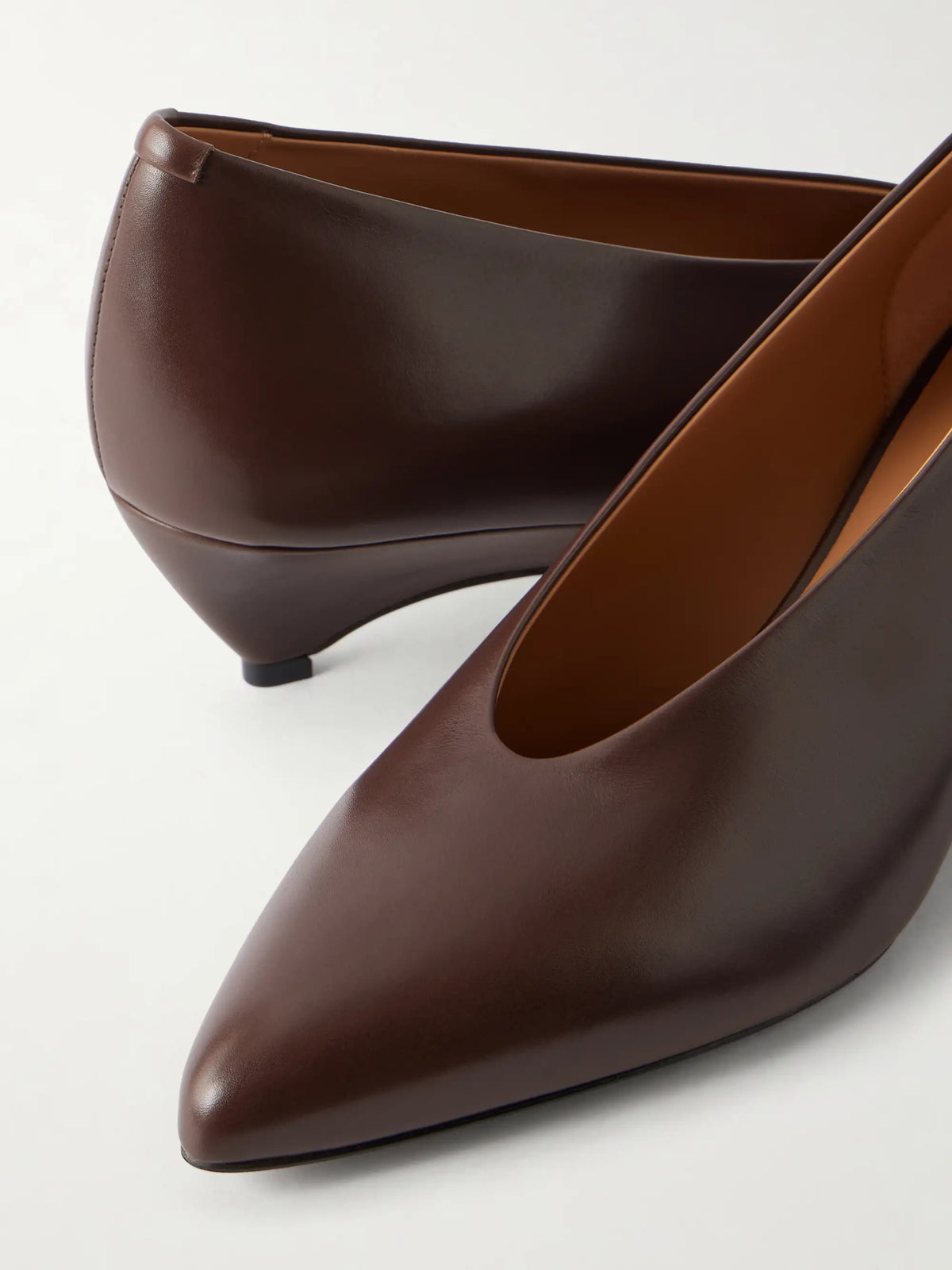 Arc Leather Pumps