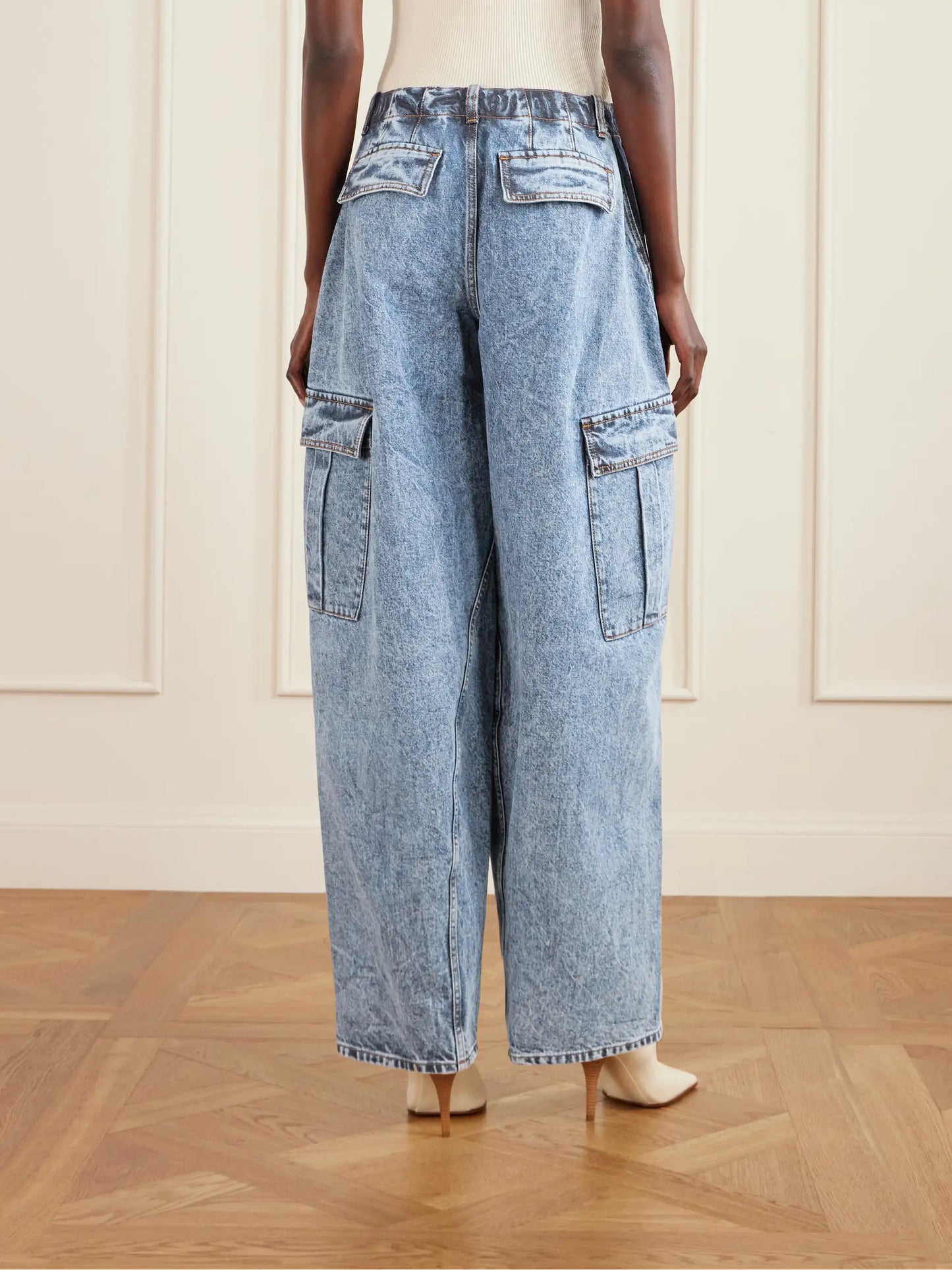 Mid-rise Barrel-leg Jeans