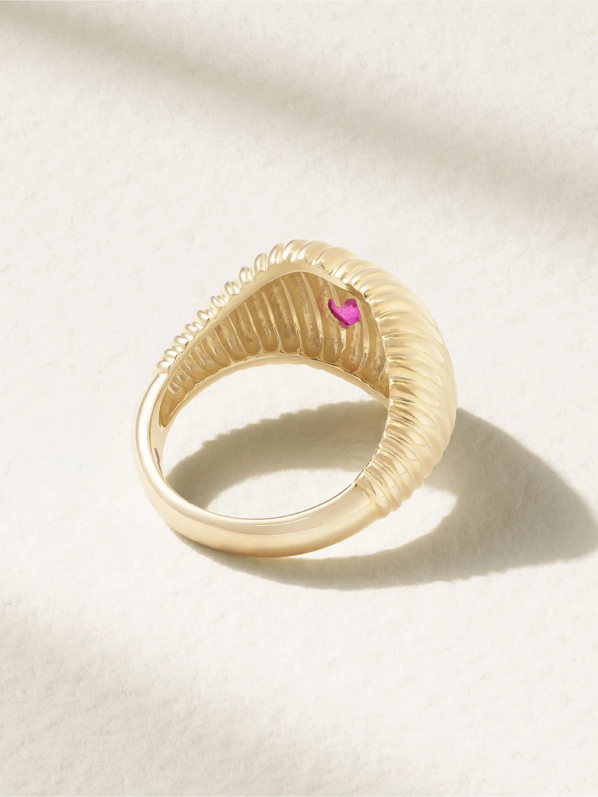 Chevaliere Berlingot 9-karat Gold Ruby Signet Ring