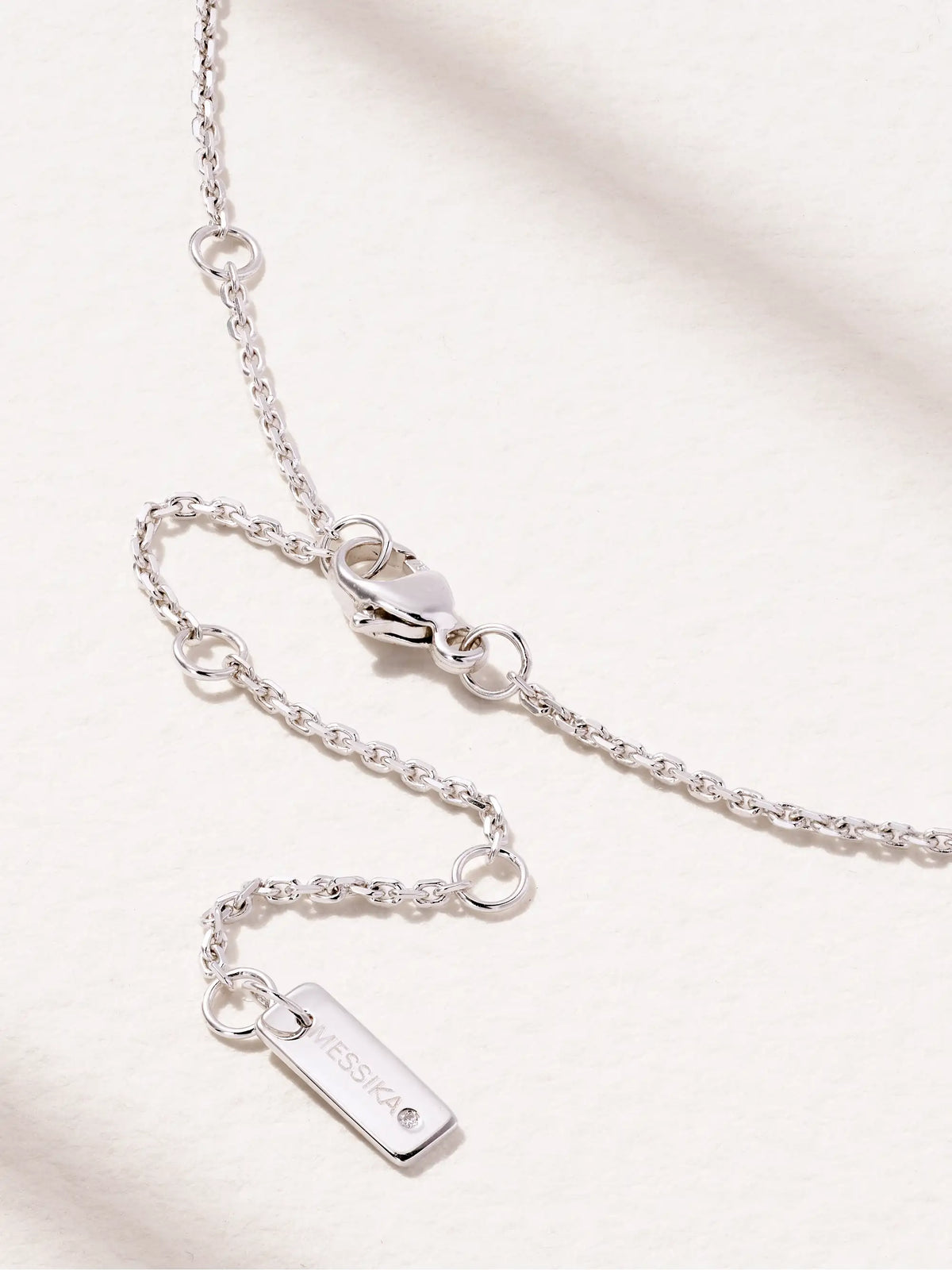 Move 18-karat White Gold Diamond Necklace