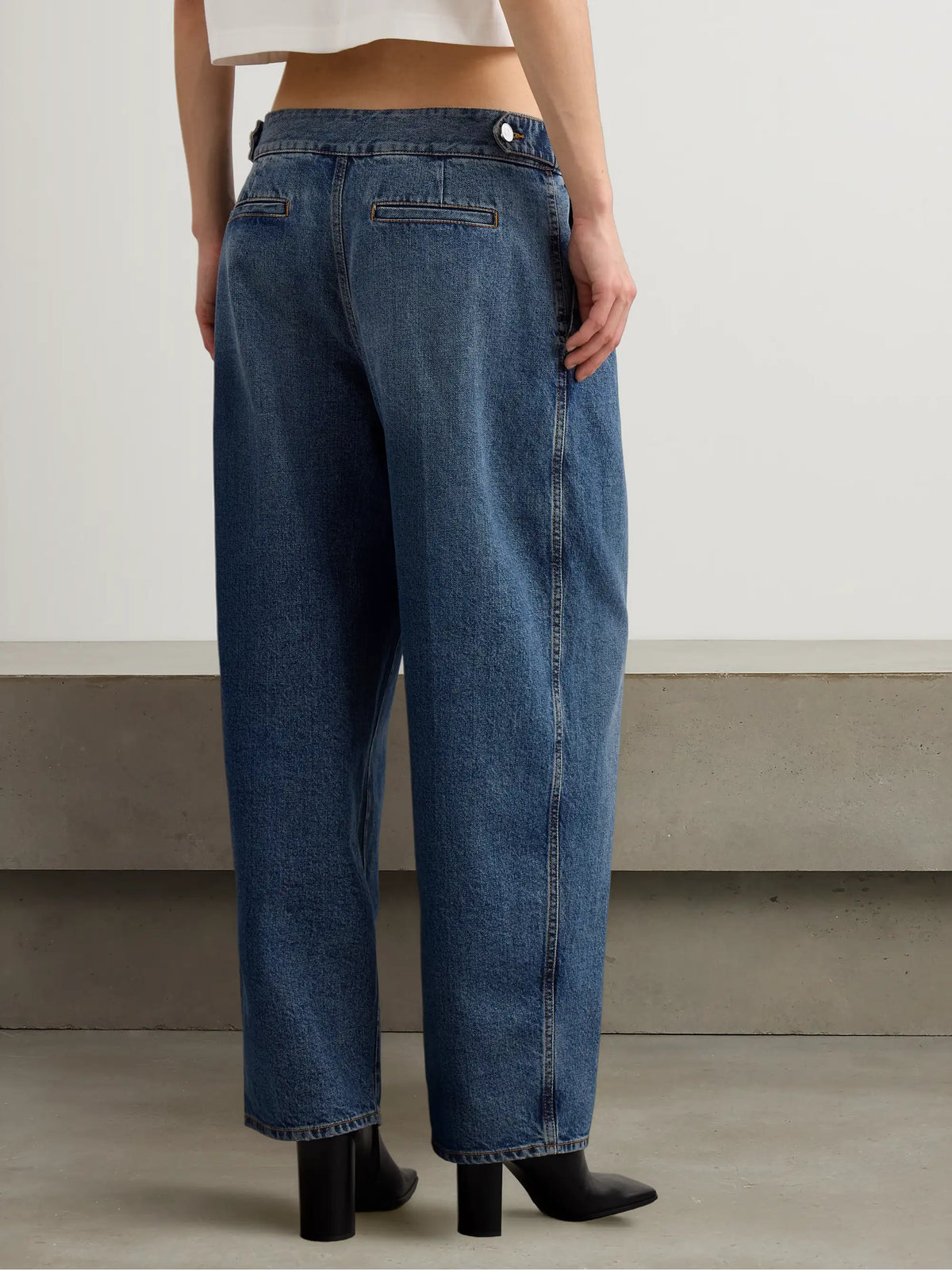 Pleated Straight-leg Jeans