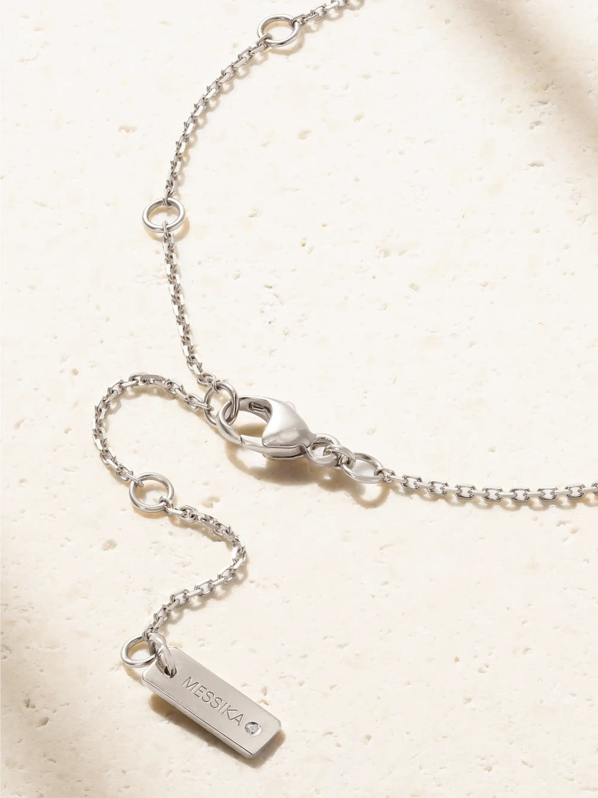 Fiery 18-karat White Gold Diamond Necklace