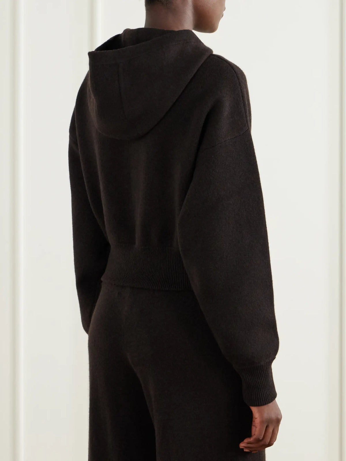 LISA YANG Lilia Cropped Cashmere Hoodie