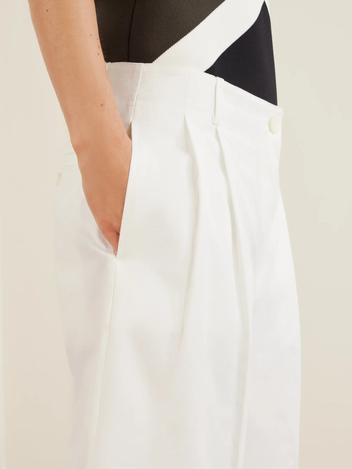 Cropped Pleated Organic Cotton And Lyocell-blend Straight-leg Pants
