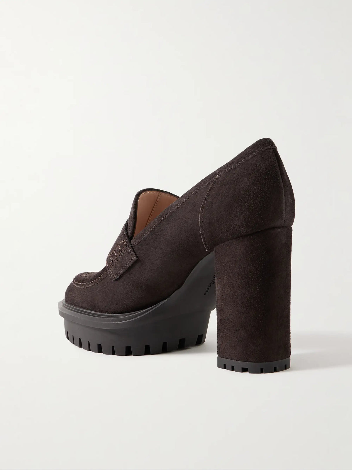 70 Suede Pumps