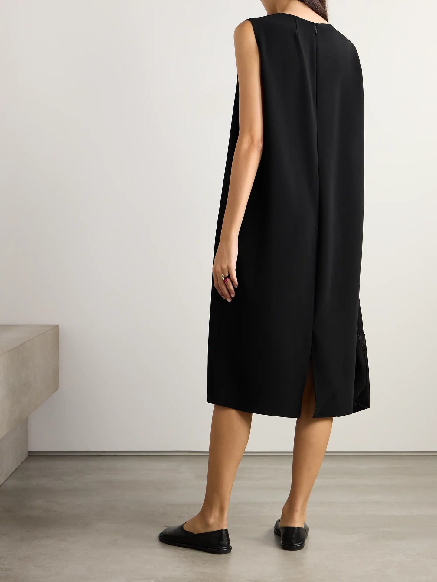 Essentials Mirna Crepe Midi Dress