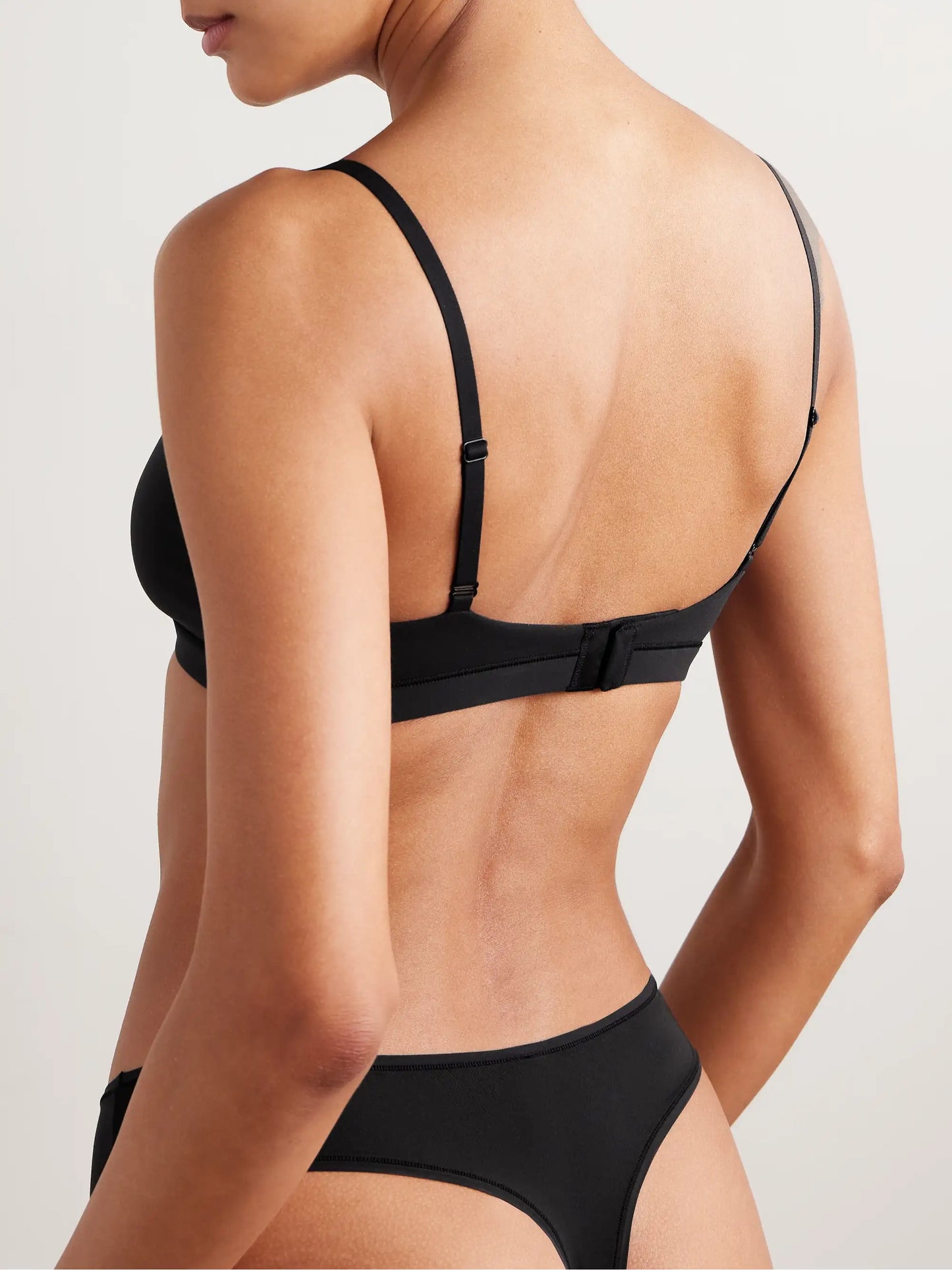 Fits Everybody Crossover Bralette - Onyx
