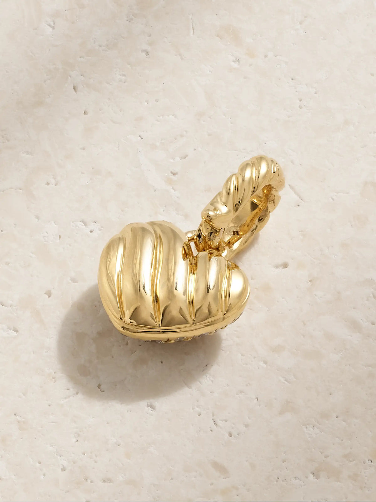 Amulets Petite Heart 18-karat Gold Diamond Pendant