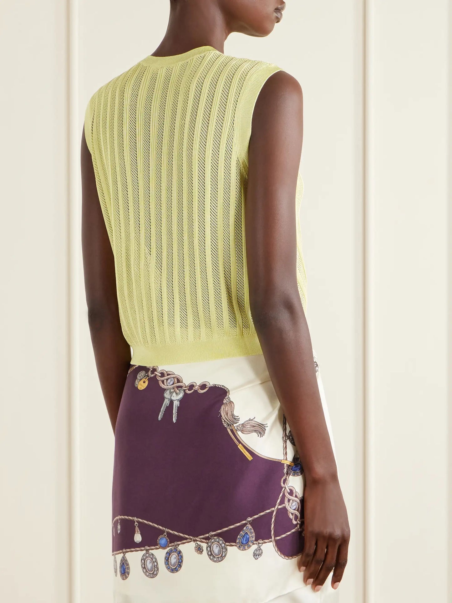 Medusa-embellished Ribbed Mesh Vest