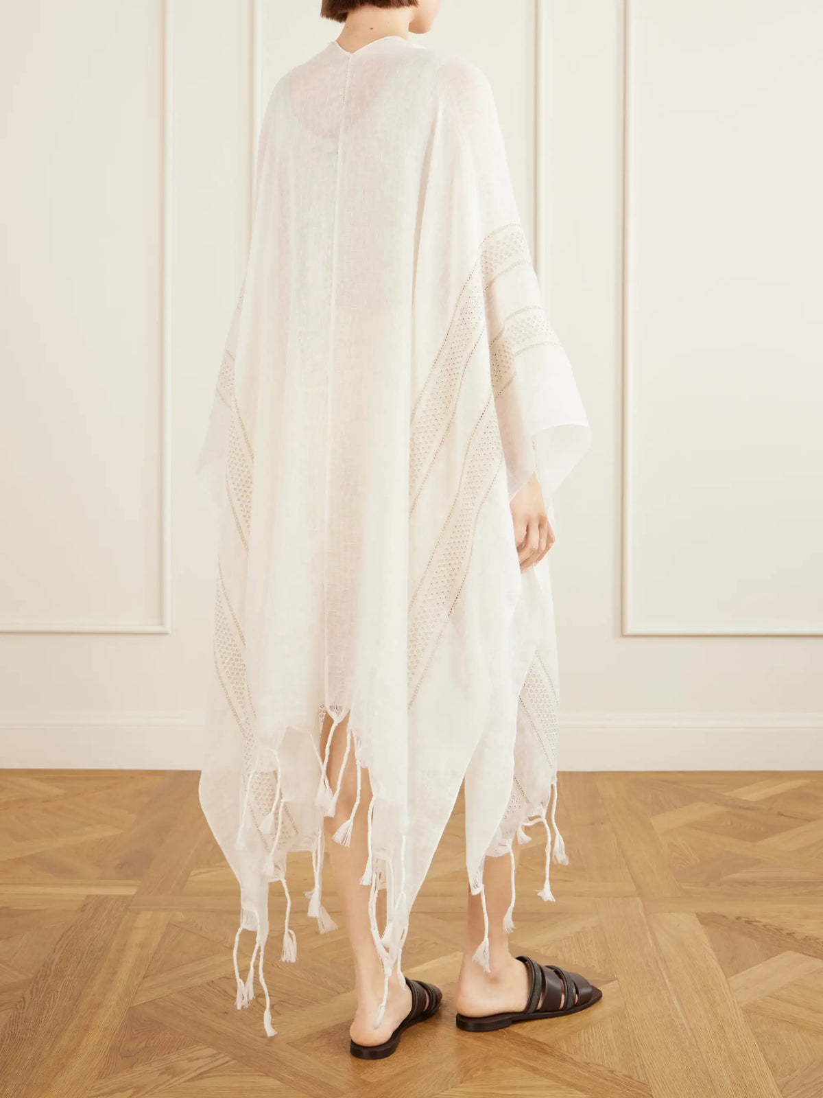 Fringed Broderie Anglaise-trimmed Linen Poncho