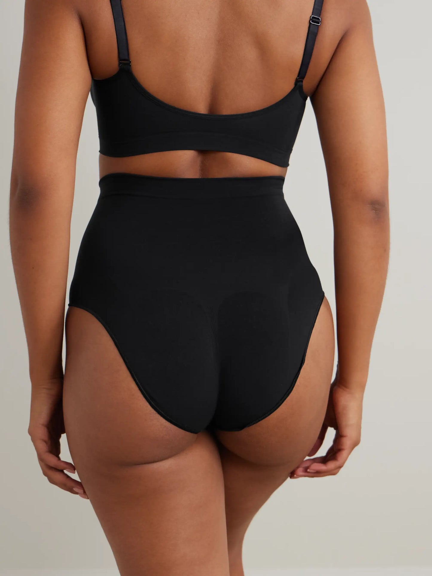 Seamless Sculpt Mid Waist Brief - Onyx