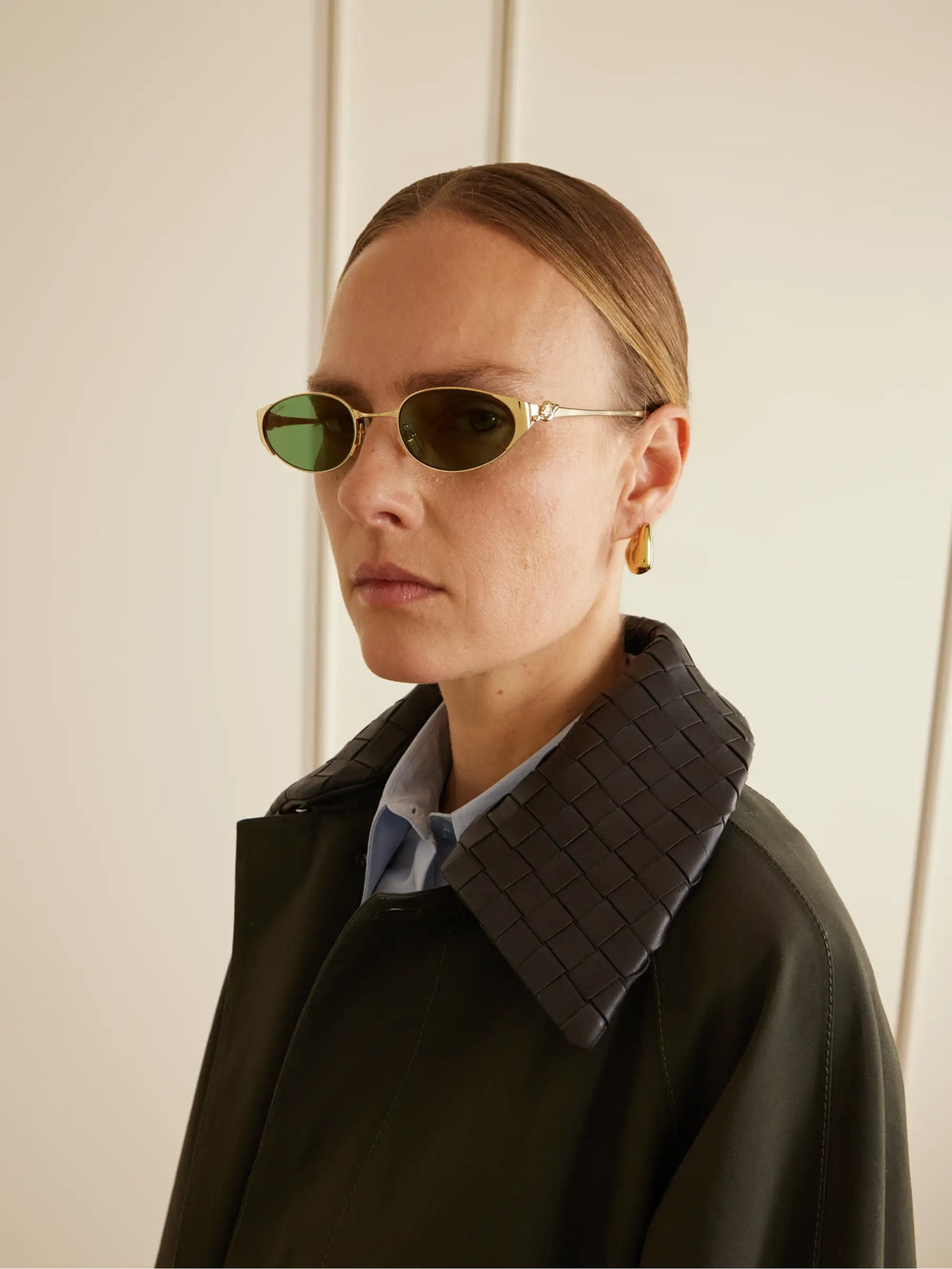 Eyewear Panthère De Cartier Oval-frame Gold-tone Sunglasses