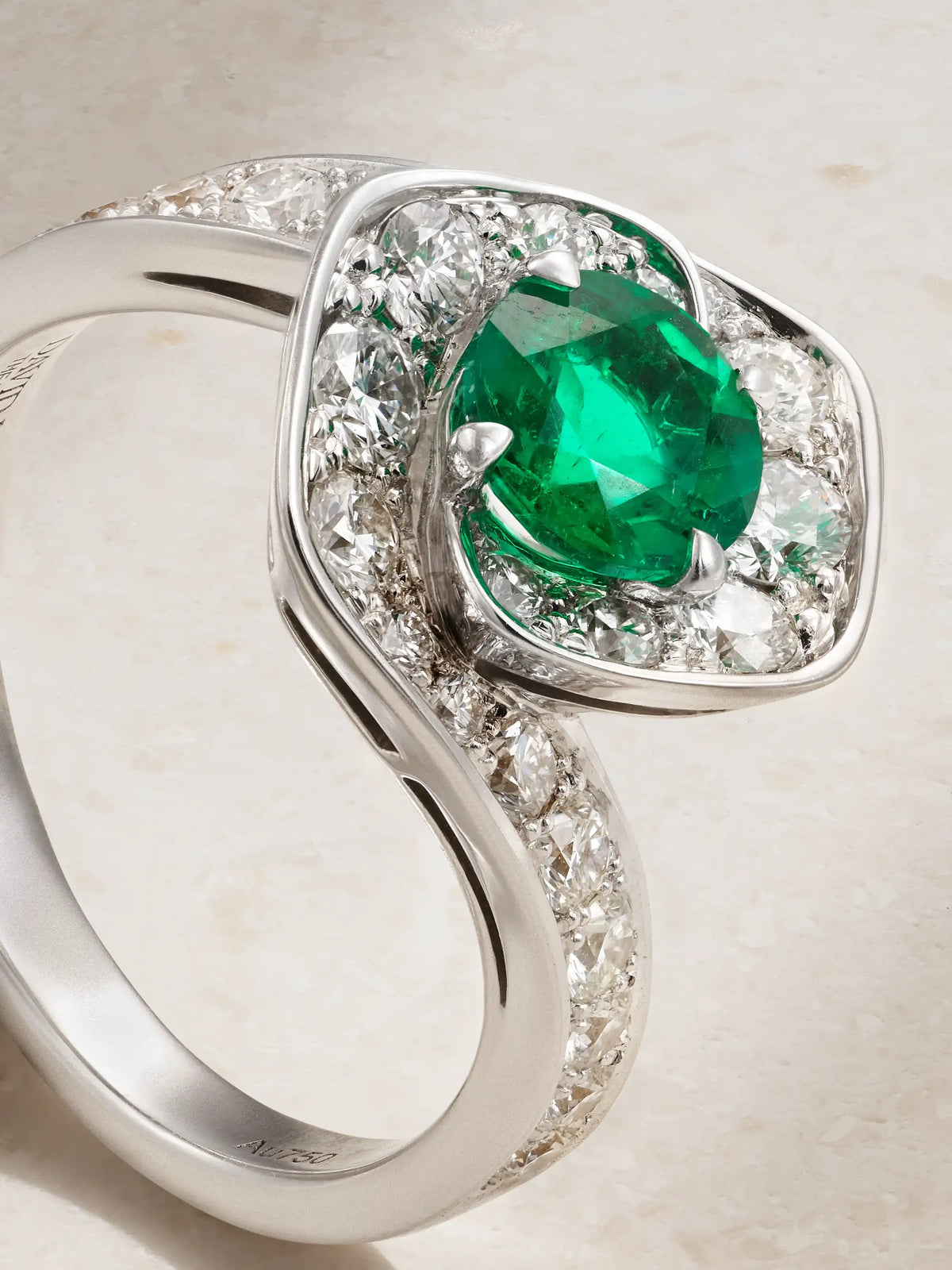 Frozen Kiss 18-karat White Gold, Diamond And Emerald Ring