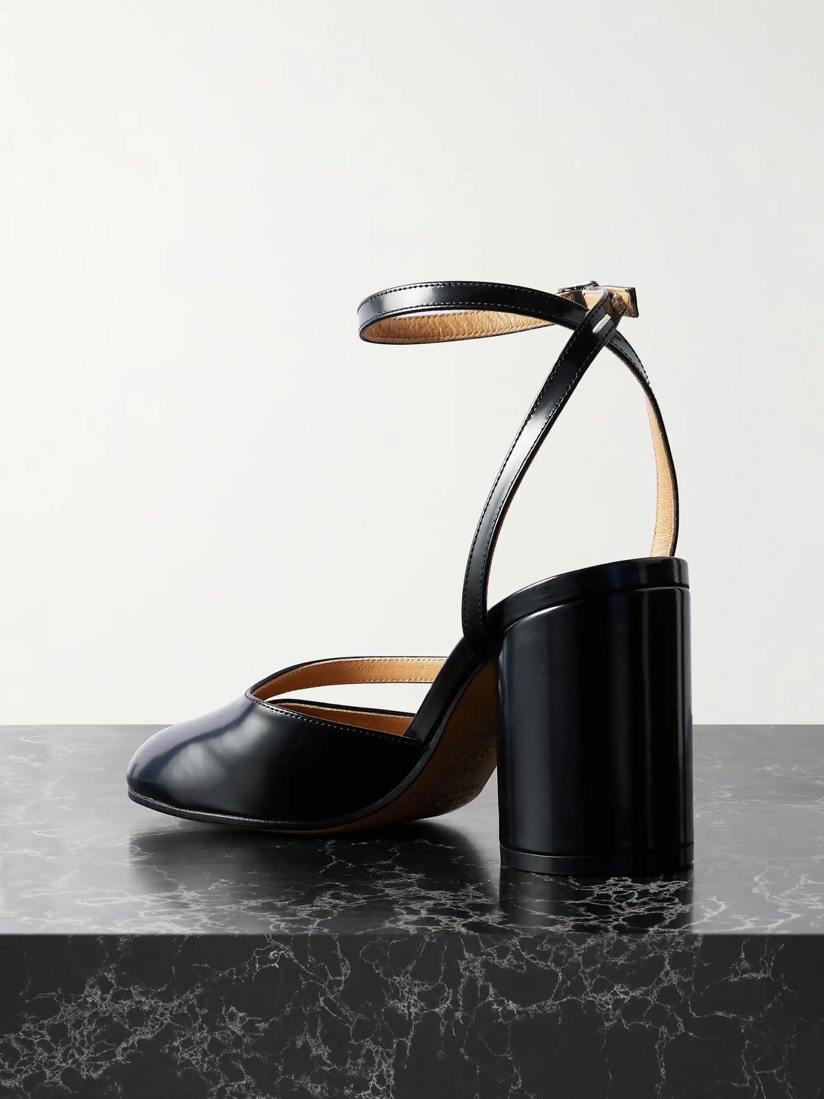 Tabi Split-toe Glossed Leather Pumps