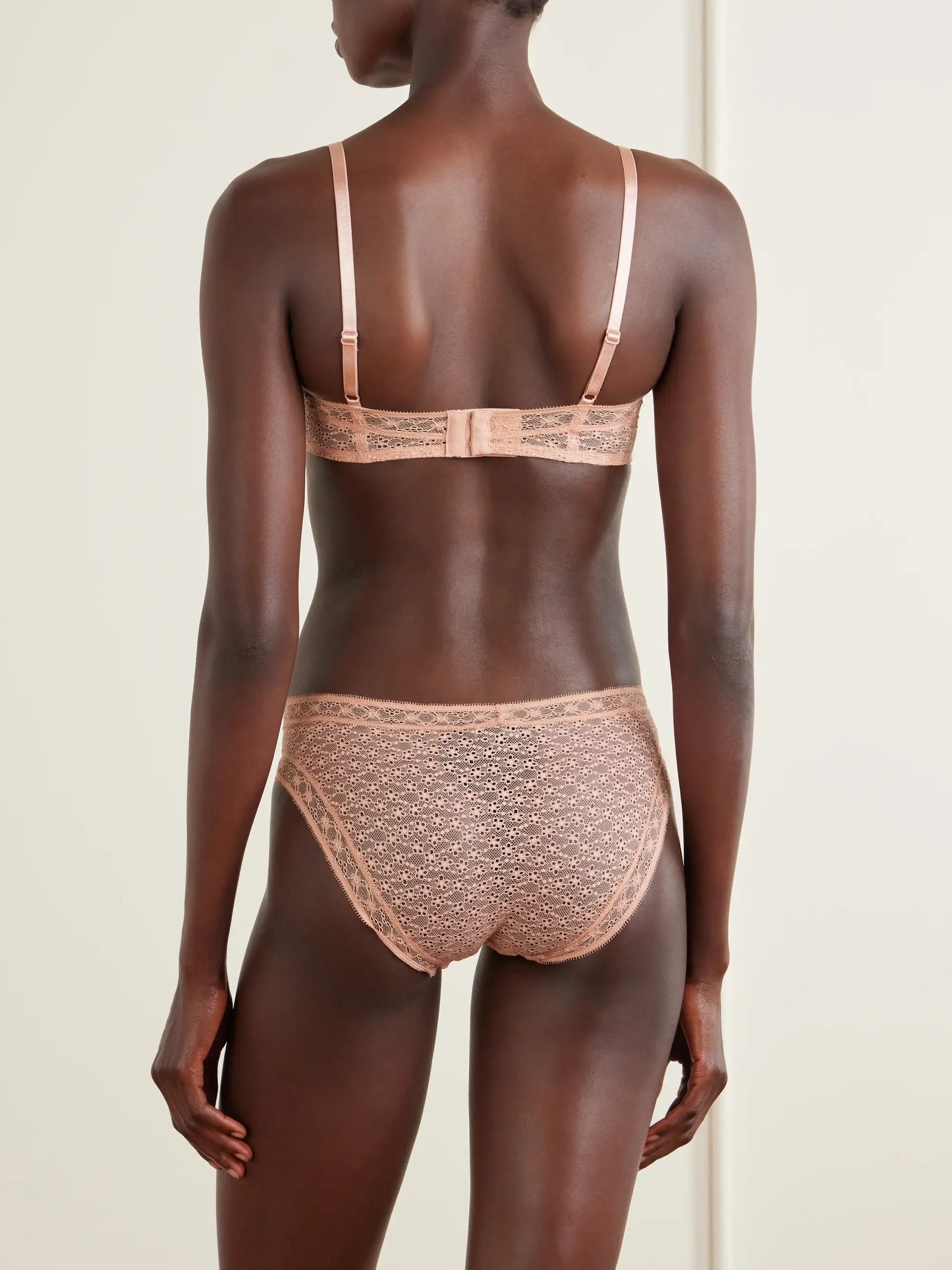 Somptueuse Lace Underwired Balconette Bra