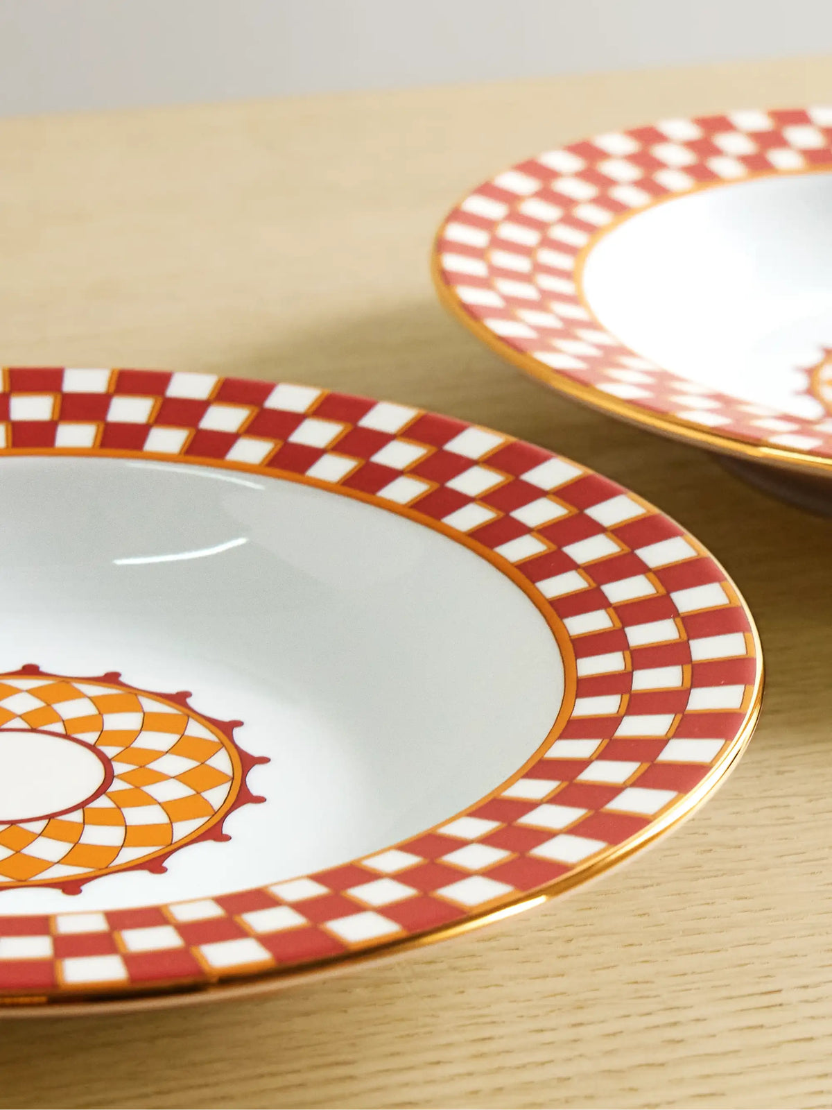 Gold-plated Porcelain Soup Bowl And Dinner Plate Set