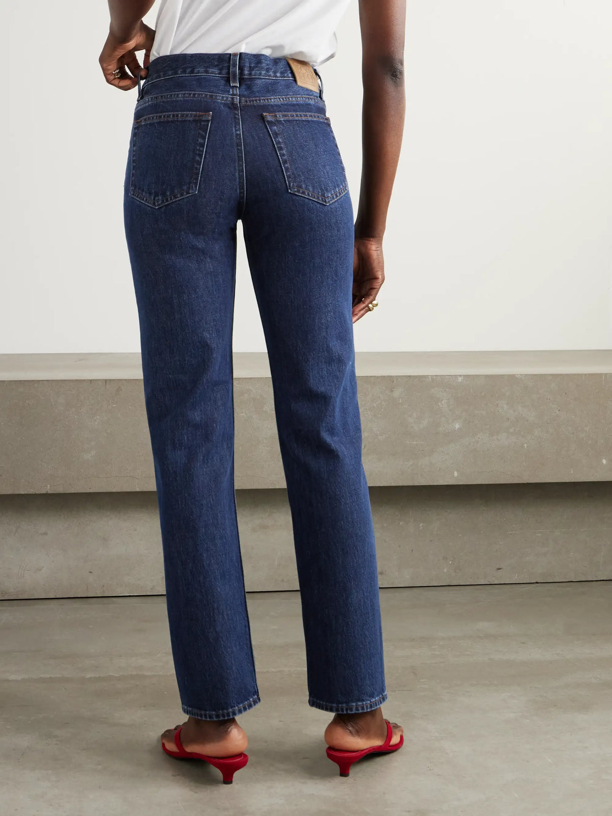 Garderob Organic Low-rise Straight-leg Jeans
