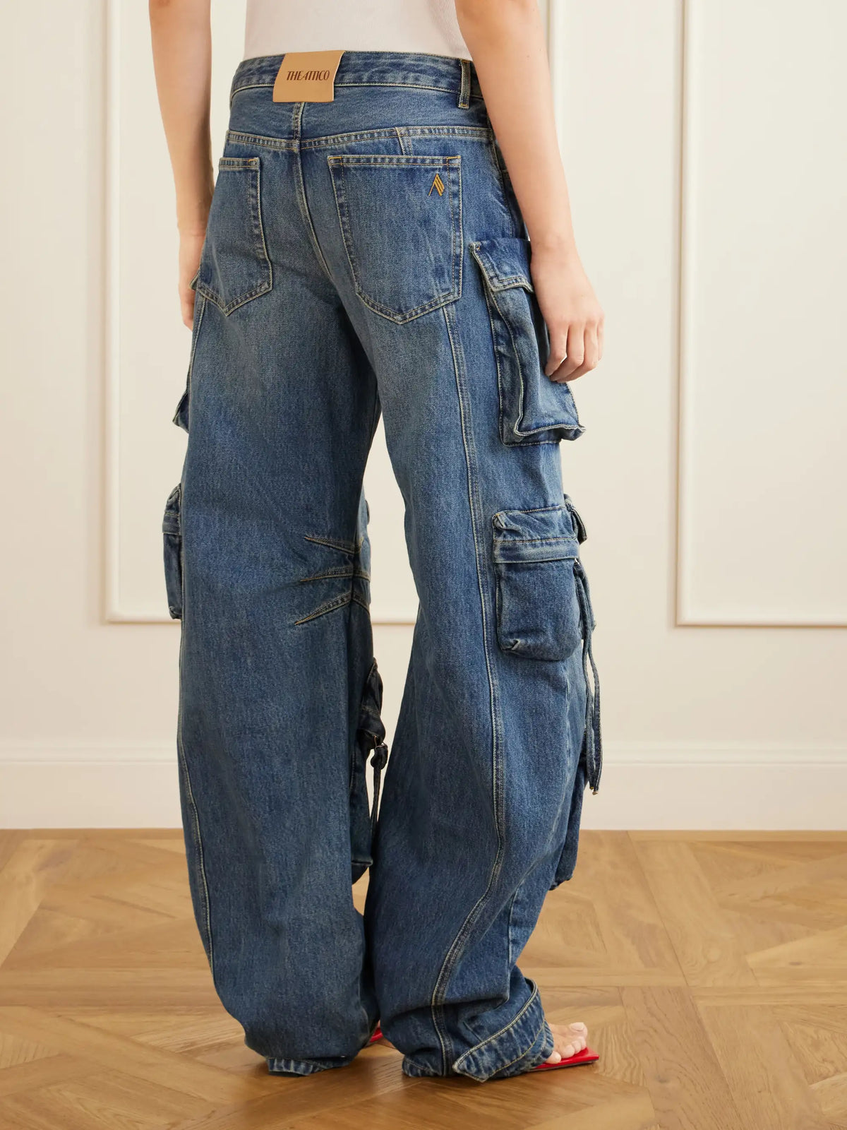 Tapered Mid-rise Wide-leg Cargo Jeans