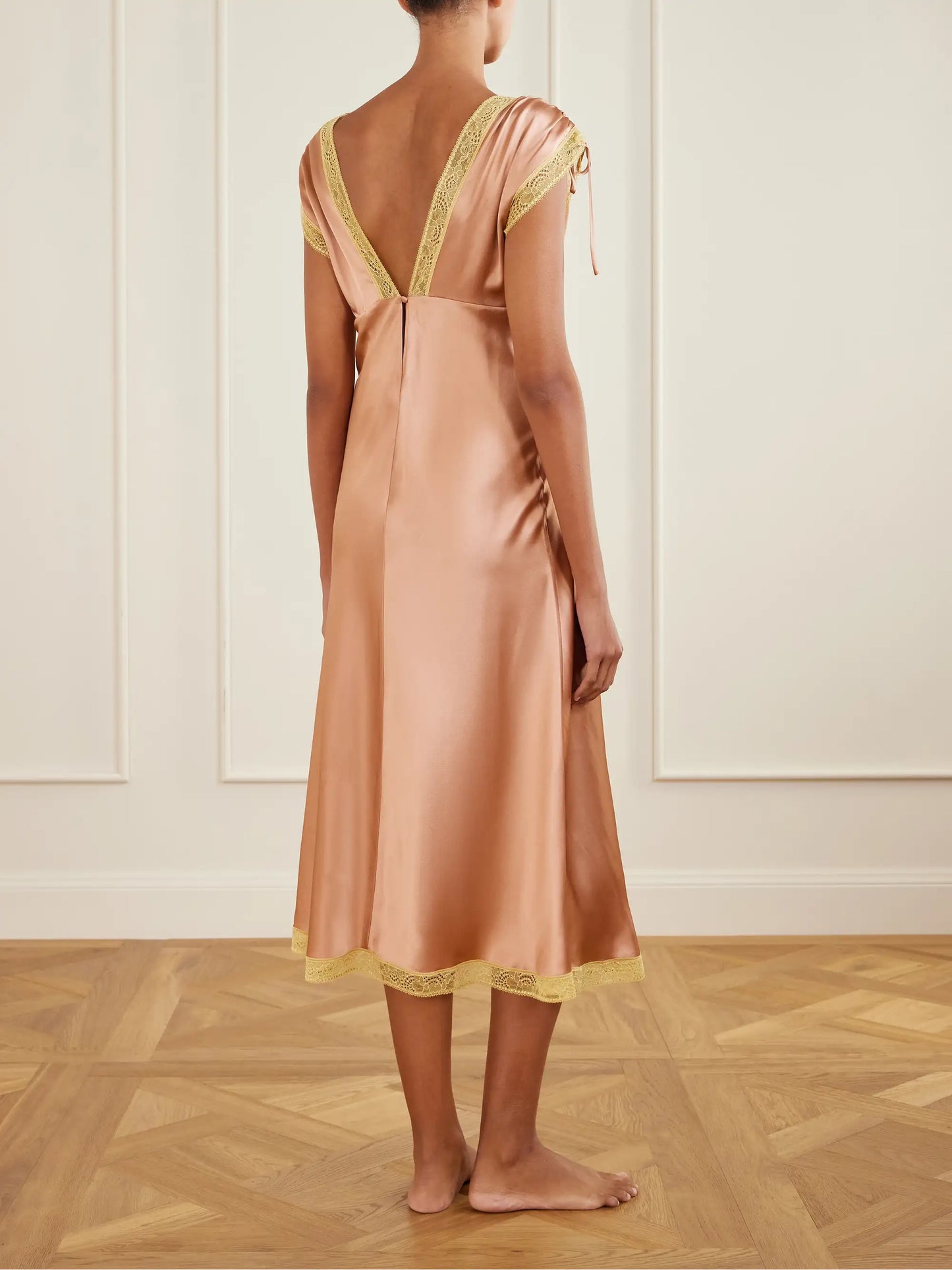 Sophistiquée Lace-trimmed Silk-satin Nightdress