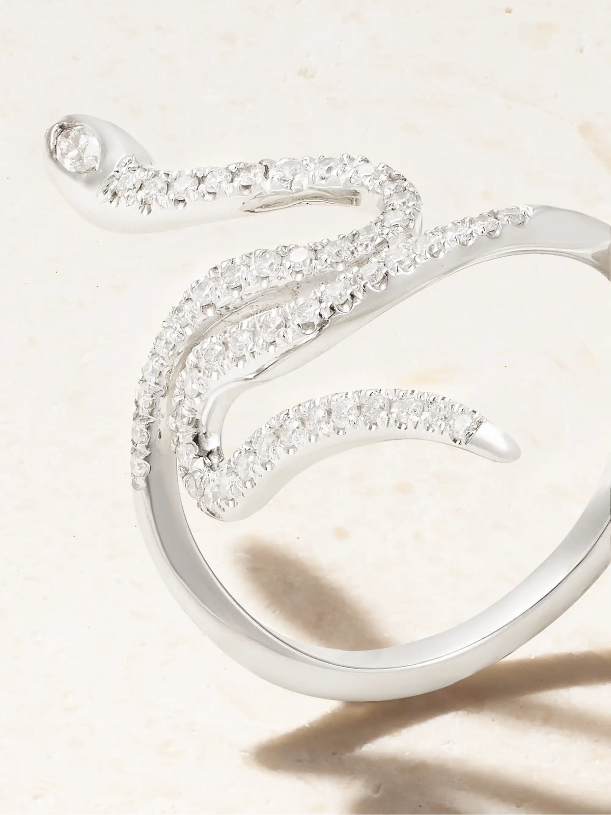 Queen Curled Snake 18-karat White Gold Diamond Ring