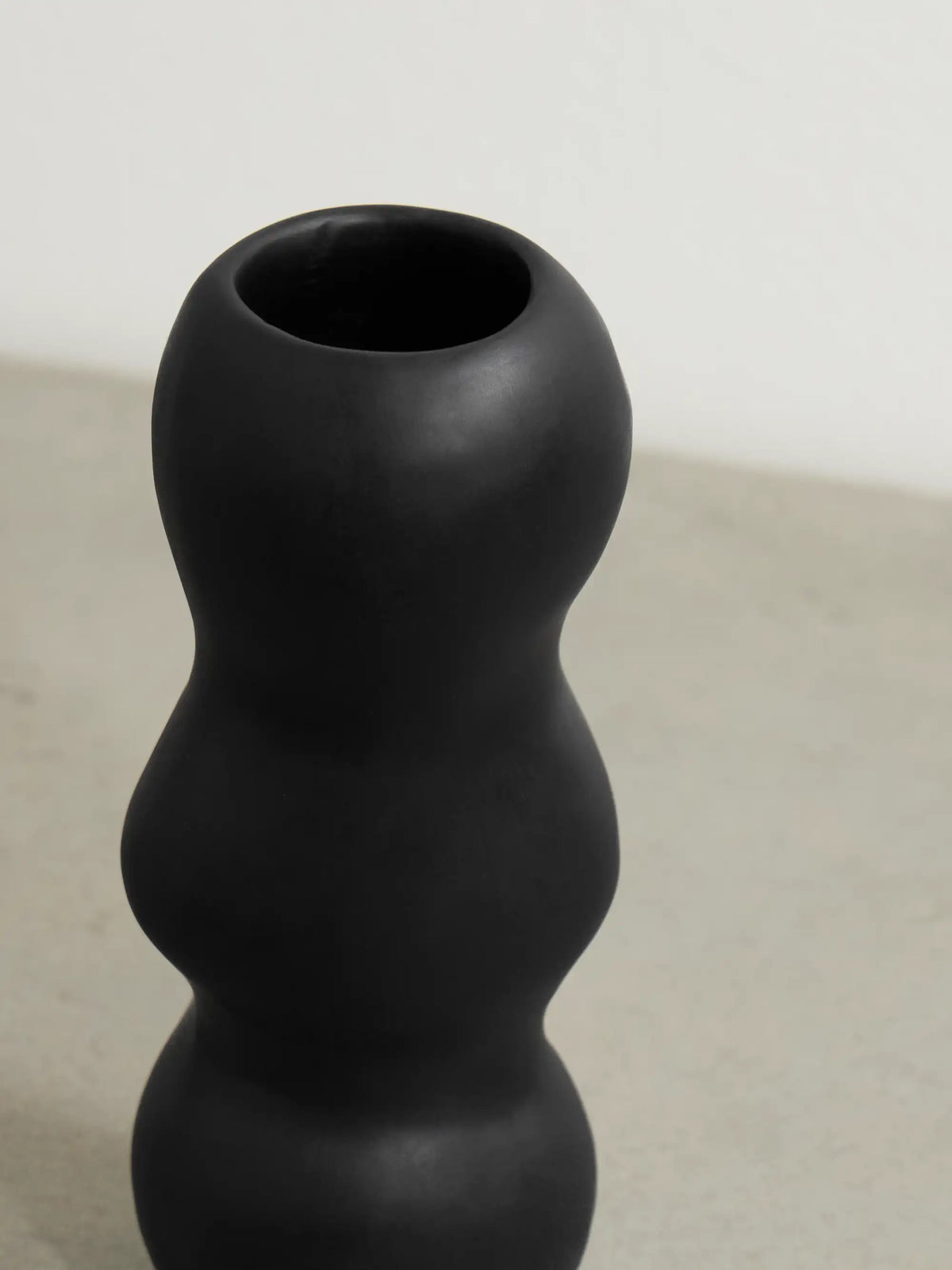 Mountain Small Resin Vase
