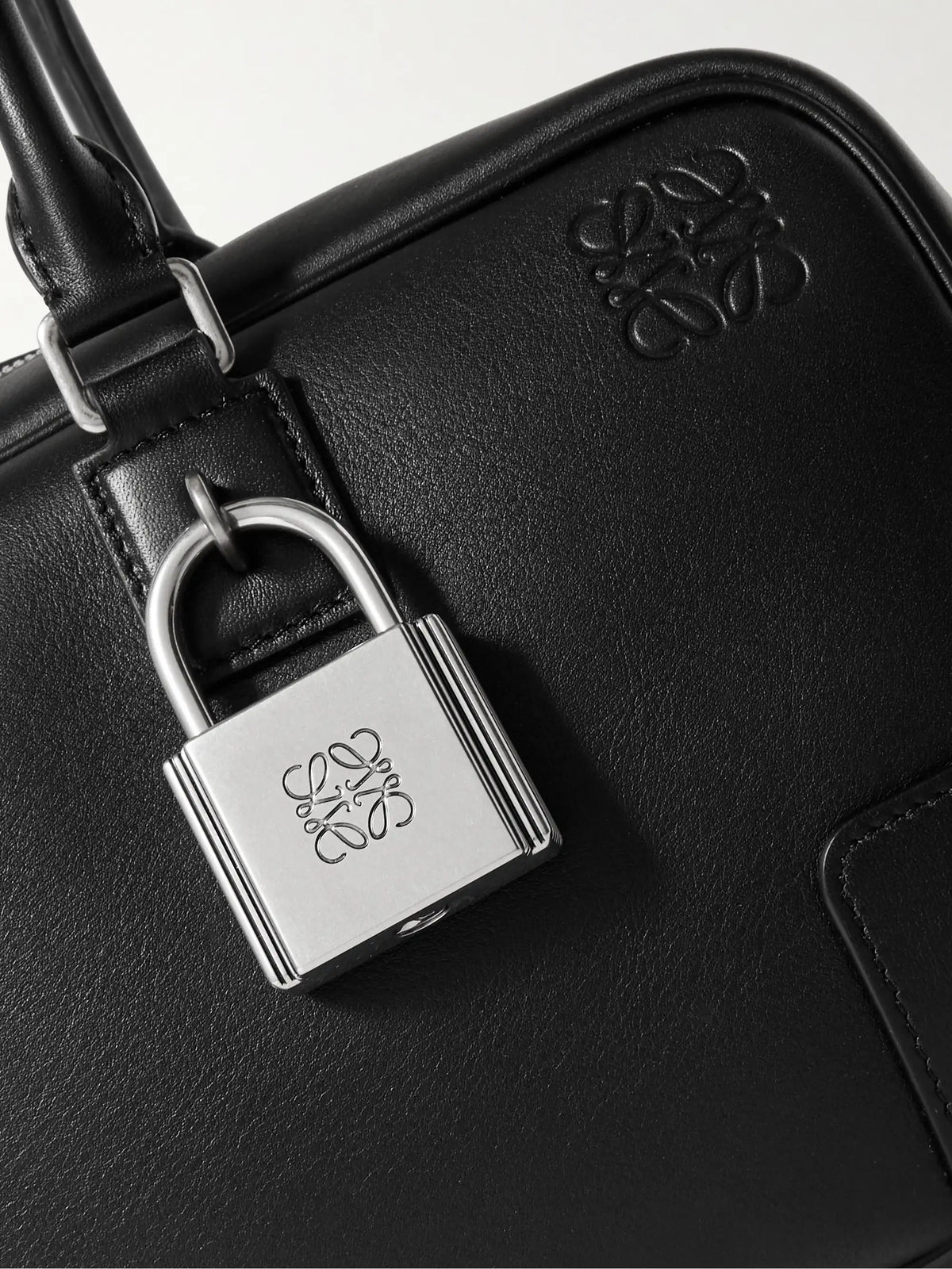Amazona 31 Embellished Leather Shoulder Bag