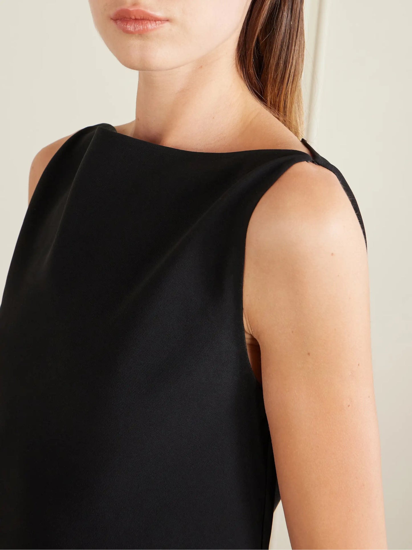 Ender Crepe Midi Dress