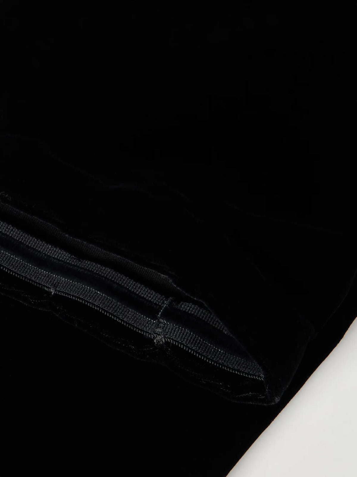 Alaïa Velvet Gloves
